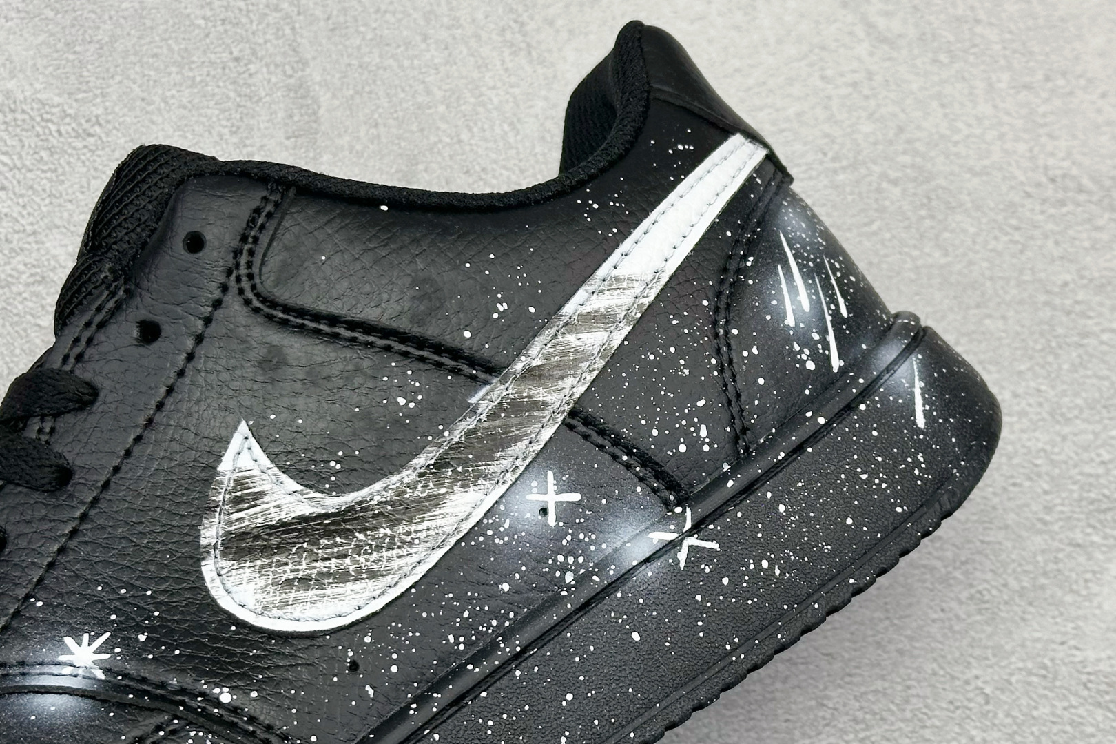 260 Nike AIR MONARCH IV 低帮百搭透气休闲运动板鞋 415445-102