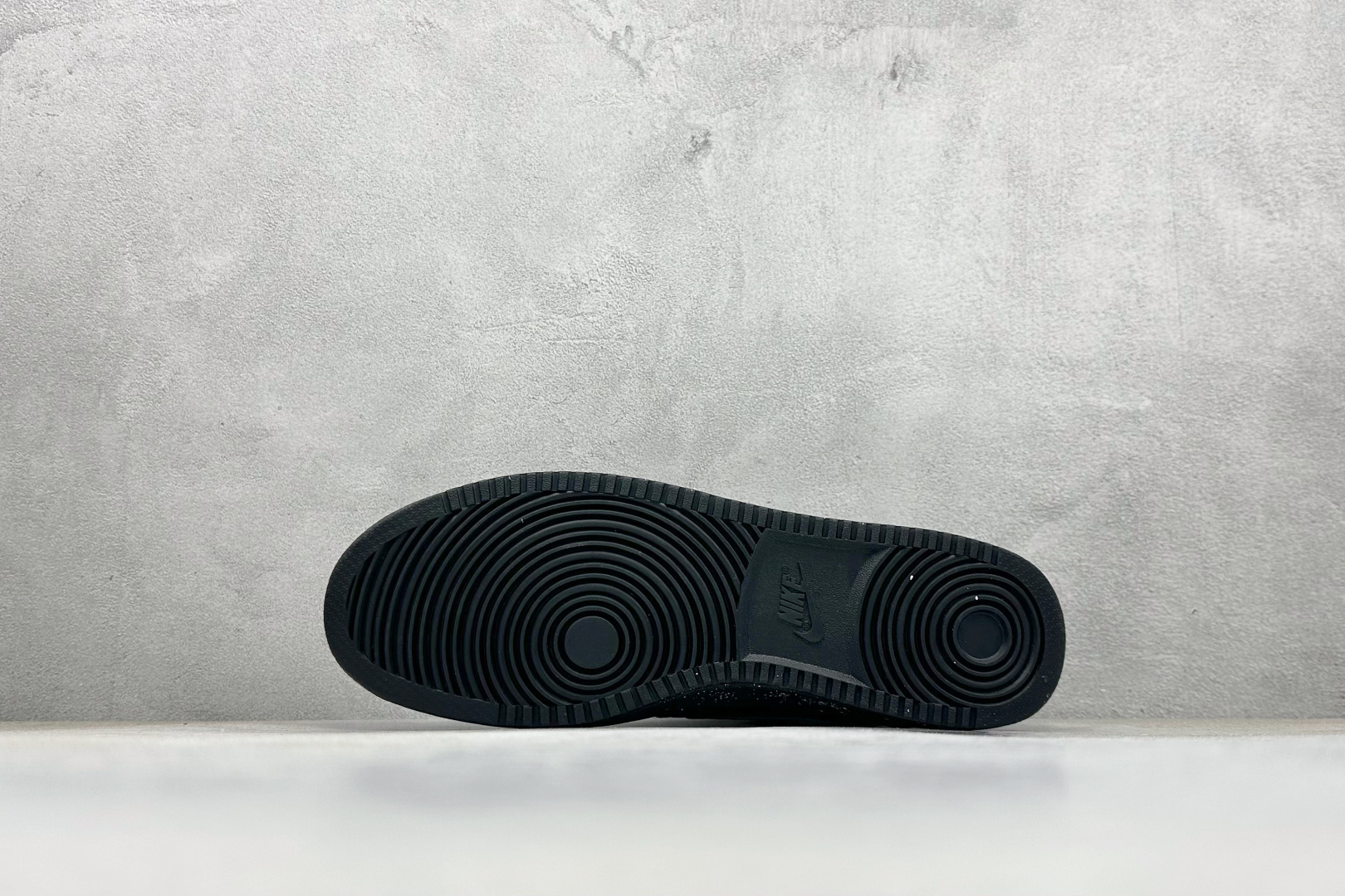 260 Nike AIR MONARCH IV 低帮百搭透气休闲运动板鞋 415445-102