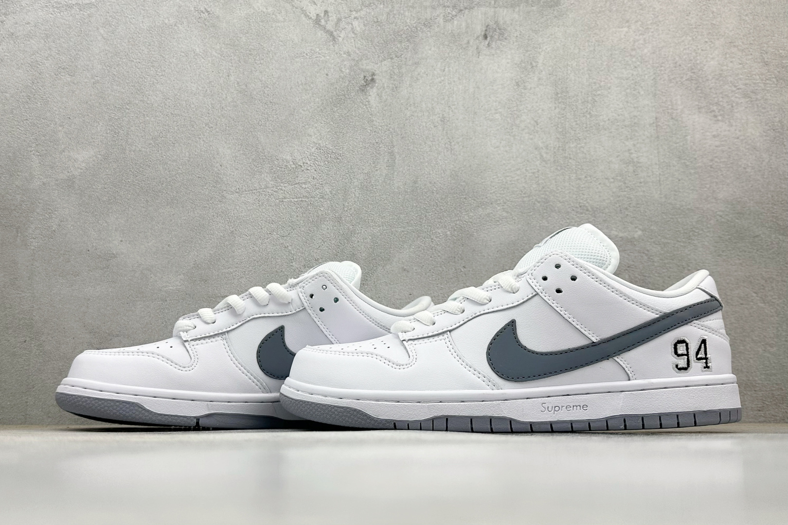 190 Supreme x 94Nike Dunk SB Dunk Low 低帮休闲滑板鞋 HQ8487-100