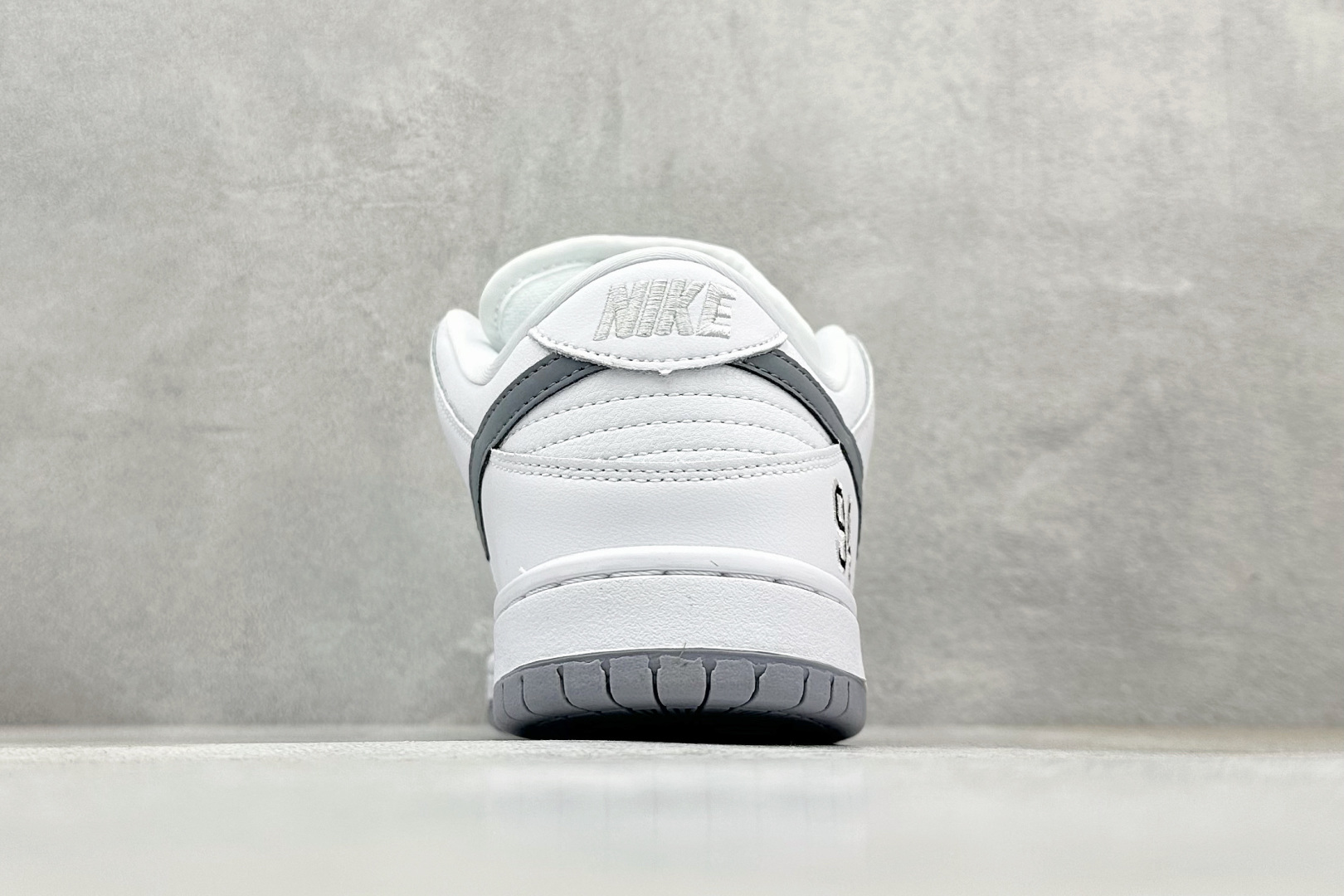 190 Supreme x 94Nike Dunk SB Dunk Low 低帮休闲滑板鞋 HQ8487-100