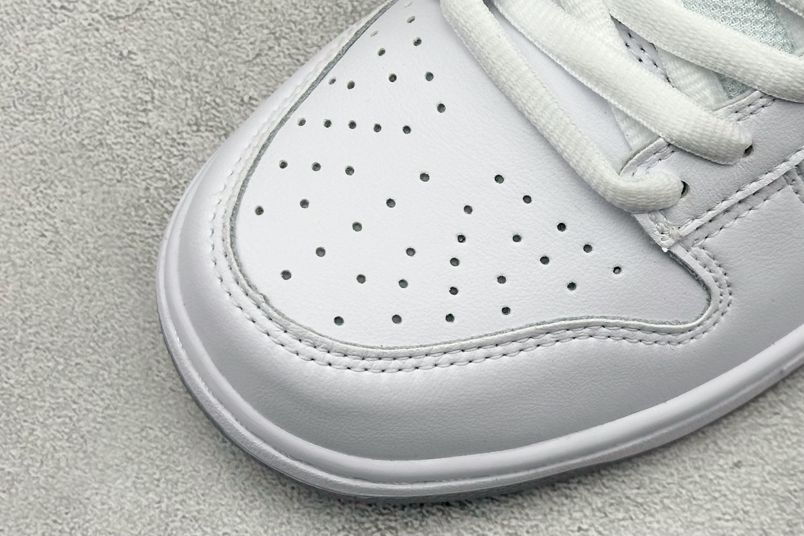 190 Supreme x 94Nike Dunk SB Dunk Low 低帮休闲滑板鞋 HQ8487-100