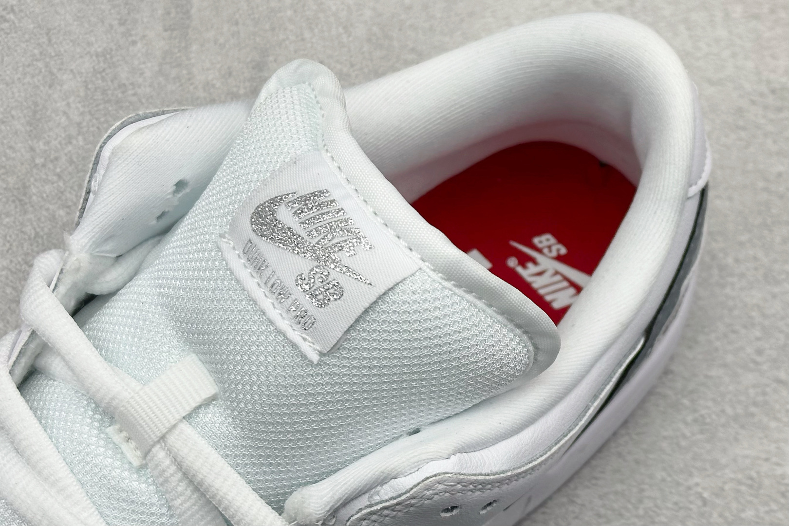 190 Supreme x 94Nike Dunk SB Dunk Low 低帮休闲滑板鞋 HQ8487-100