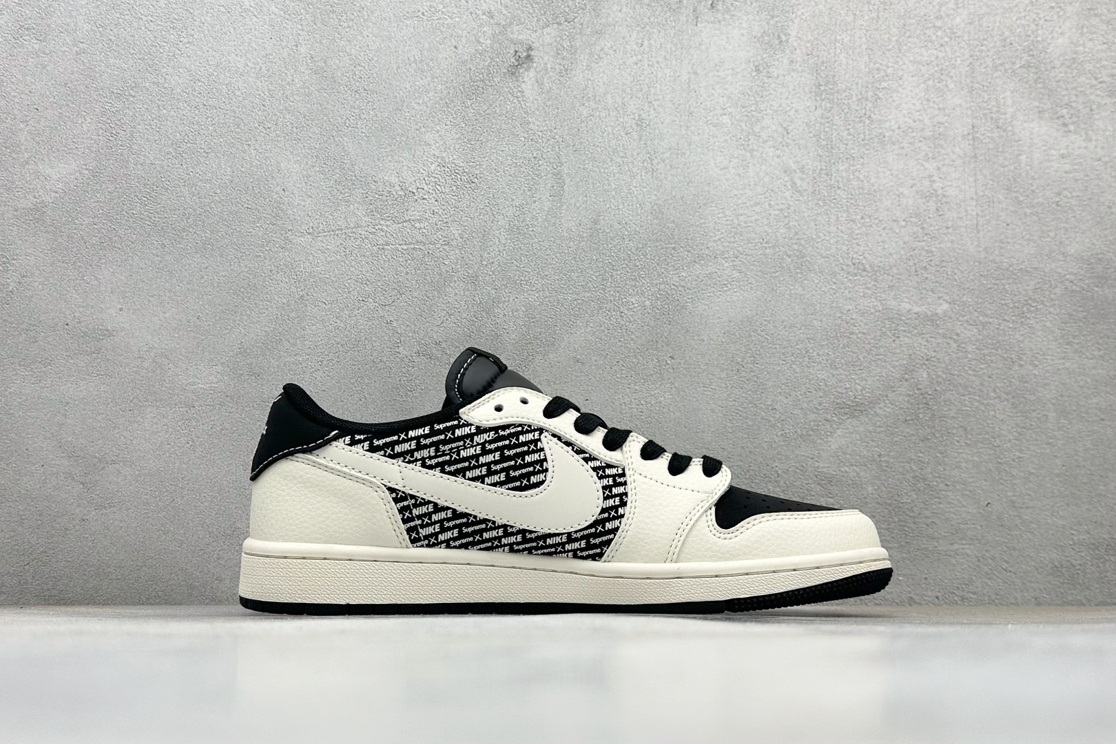 280 Travis Scott x Fragment Design x Jordan Air Jordan 1 Low SP “闪电联名------米白黑” 高端定制 倒钩三方联名低帮篮球鞋 XD0798-311