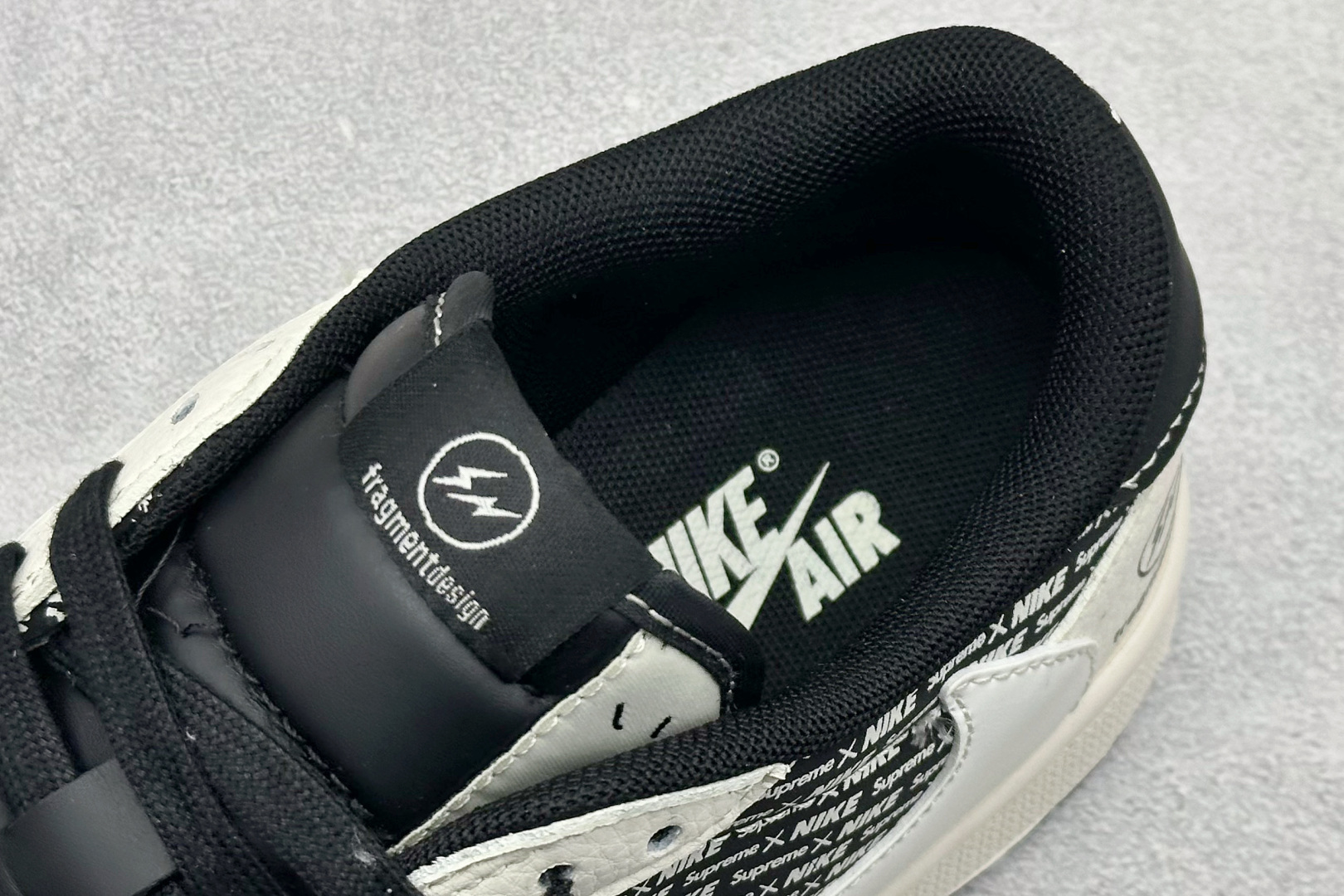 280 Travis Scott x Fragment Design x Jordan Air Jordan 1 Low SP “闪电联名------米白黑” 高端定制 倒钩三方联名低帮篮球鞋 XD0798-311