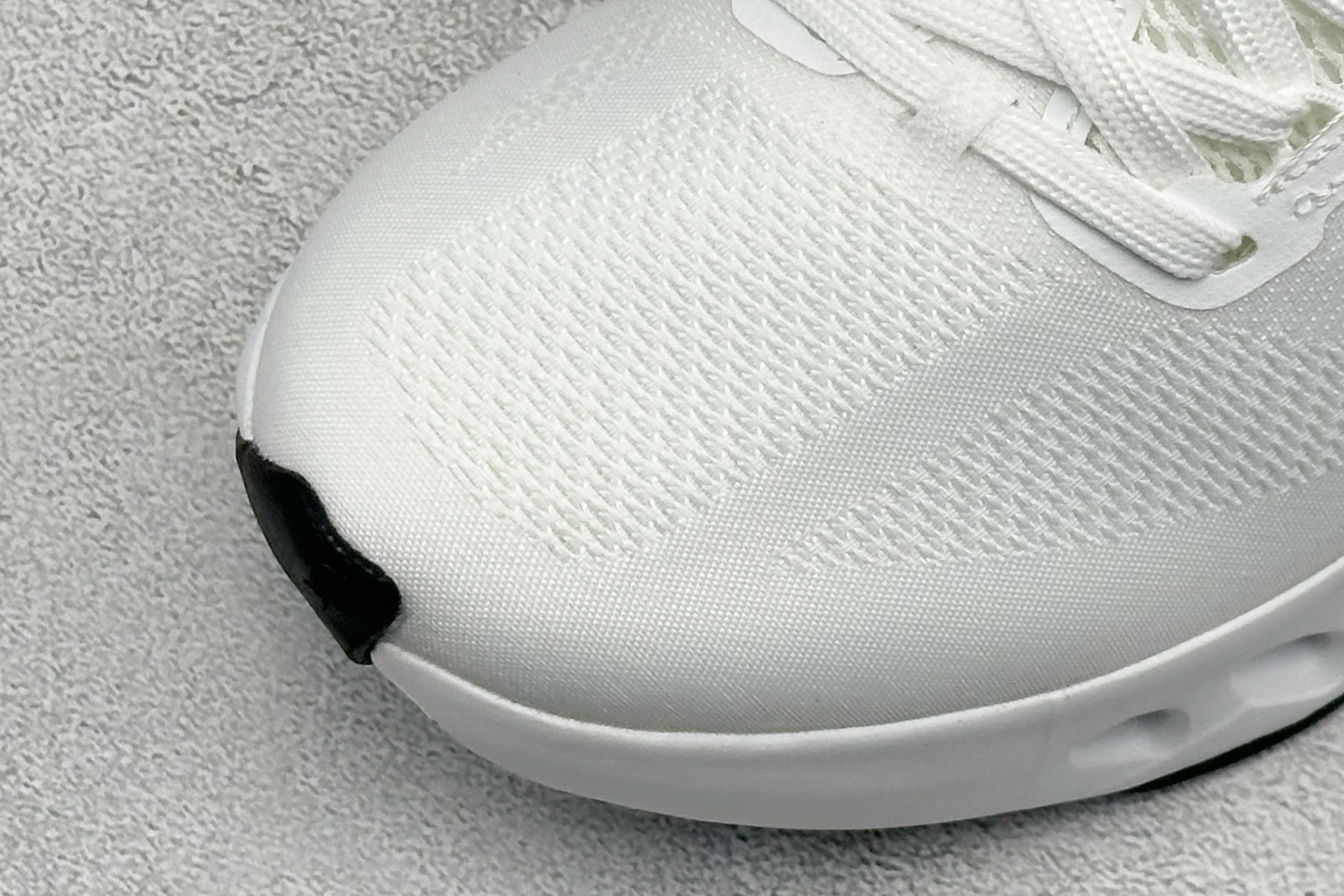 180 On昂跑 Cloudsurfer Next 舒适百搭防滑耐磨低帮休闲跑步鞋 3WE3002