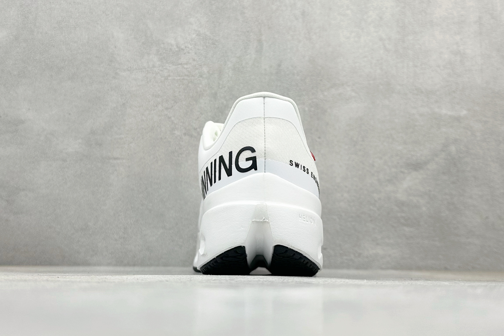 180 On昂跑 Cloudsurfer Next 舒适百搭防滑耐磨低帮休闲跑步鞋 3WE3002