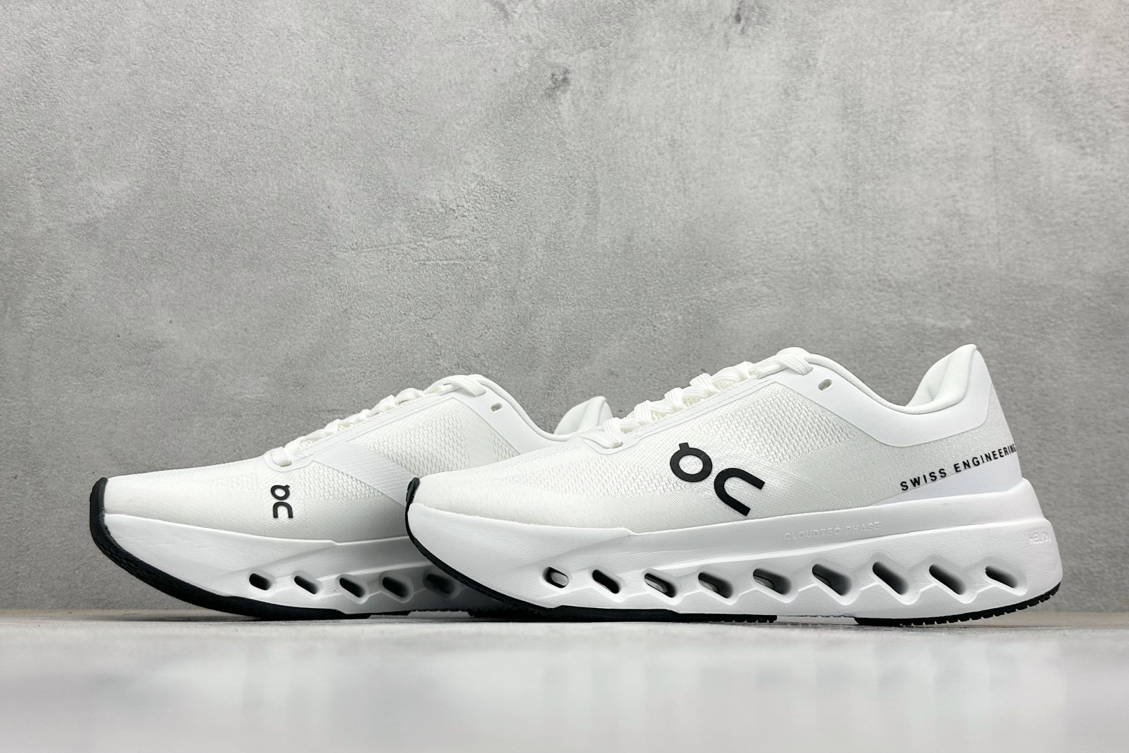 180 On昂跑 Cloudsurfer Next 舒适百搭防滑耐磨低帮休闲跑步鞋 3WE3002