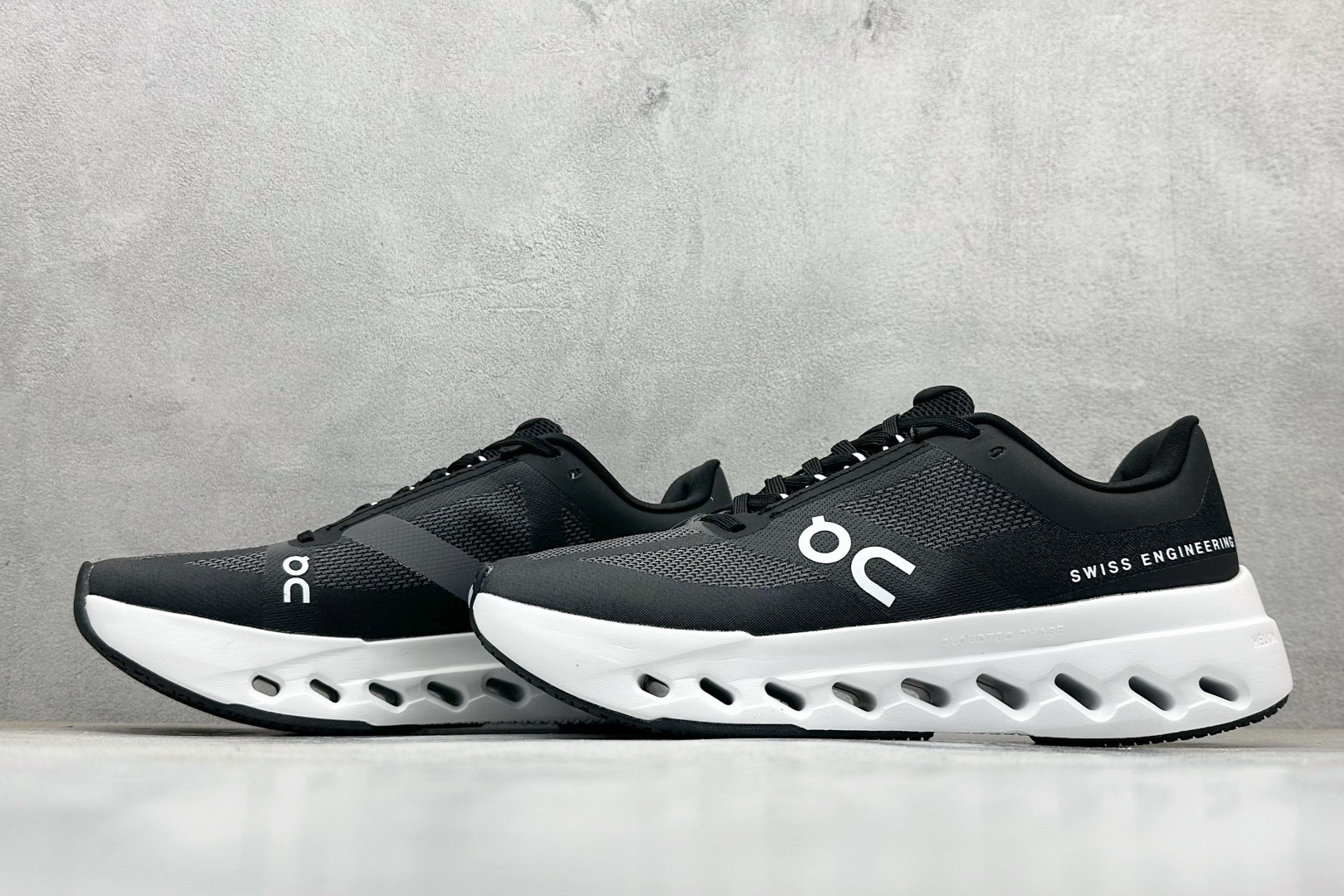 180 On昂跑 Cloudsurfer Next 舒适百搭防滑耐磨低帮休闲跑步鞋 3ME3002