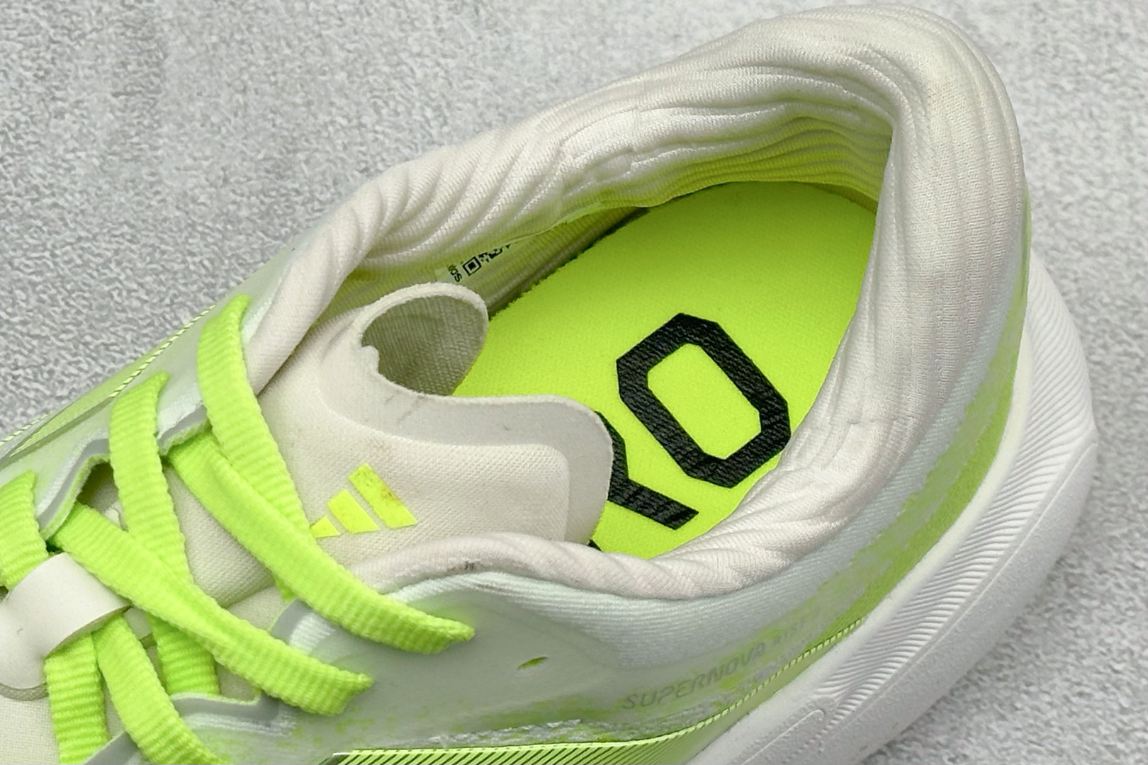 Adidas Adizero Adios Pro 4 阿迪达斯 耐磨减震专业跑步鞋 JR7275