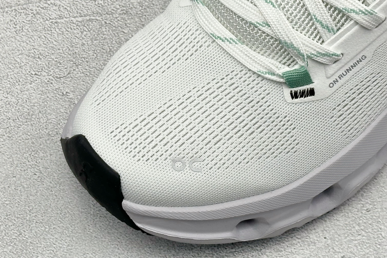 200 On 昂跑 Cloudtilt 5 舒适轻盈低帮跑步鞋 3ME3001