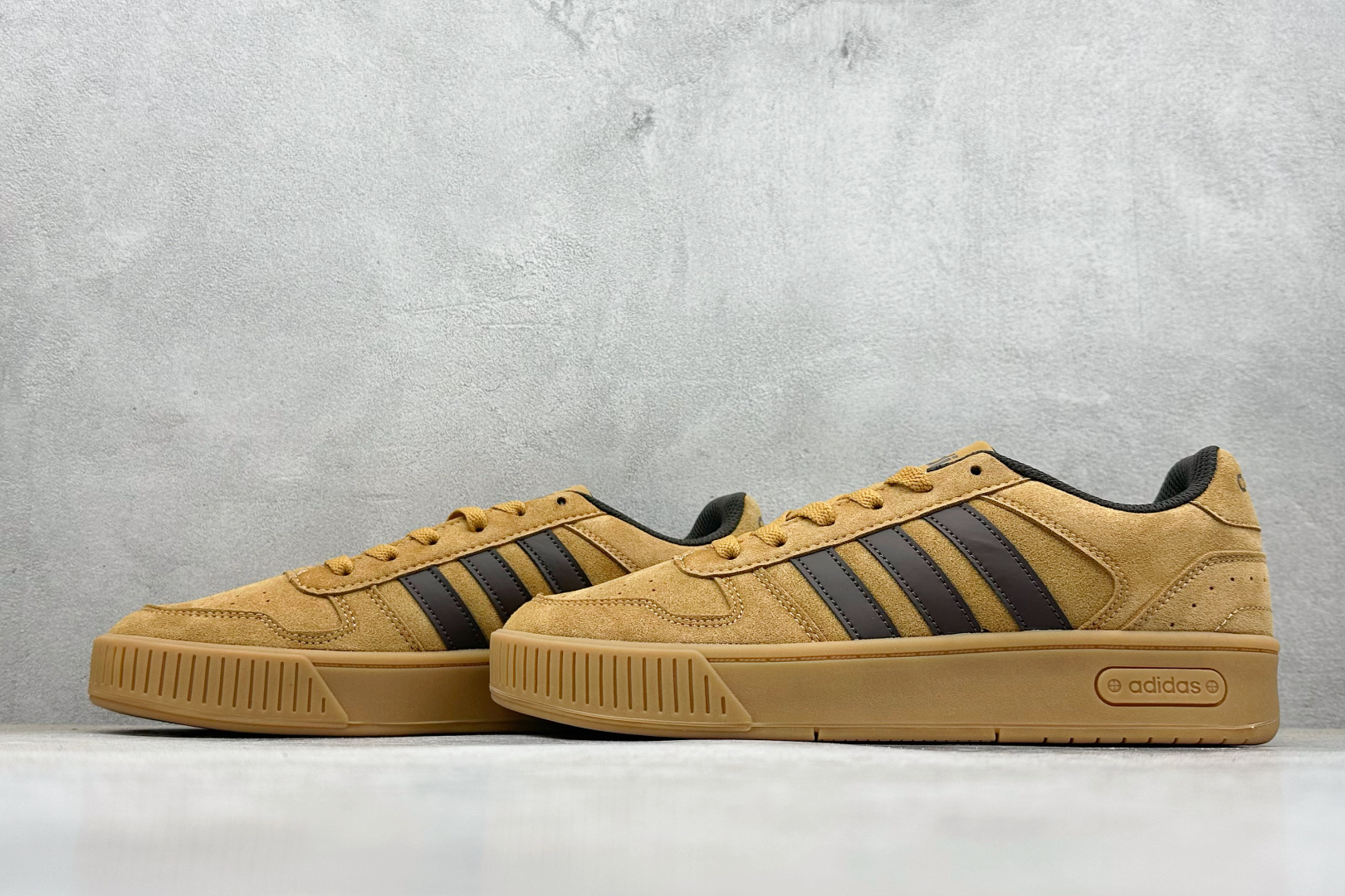 AD D-PAD CLASSIC三叶草休闲复古运动板鞋 KK1415-Top High Quatity Cheap Sneakers Fashion Clothing Clothes Bags handbags Shoes of all Brand wholesale With The best Quality And Beautiful Price from China Factory Chinese suppliers wholesaler seller AD D-PAD CLASSIC三叶草休闲复古运动板鞋 KK1415