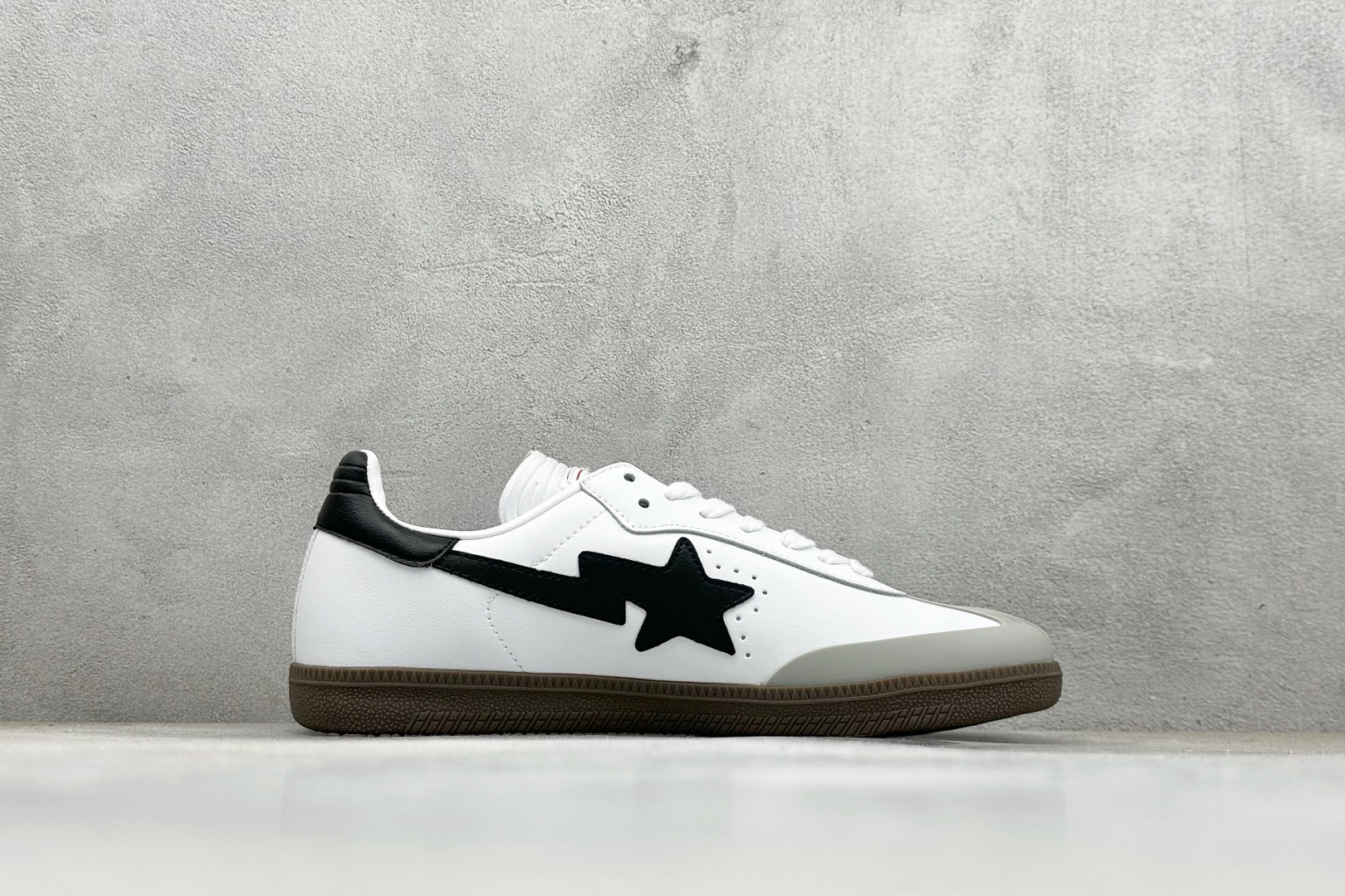 Adidas SUPERSTAR SSTR V BAPE 猿人头联名桑巴休闲板鞋 JR9245-Top High Quatity Cheap Sneakers Fashion Clothing Clothes Bags handbags Shoes of all Brand wholesale With The best Quality And Beautiful Price from China Factory Chinese suppliers wholesaler seller Adidas SUPERSTAR SSTR V BAPE 猿人头联名桑巴休闲板鞋 JR9245