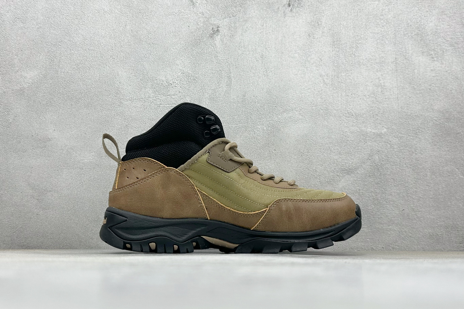 240 Timberland添柏岚/天伯伦户外高帮休闲大黄靴系列 TB-OA6CH5-EMI