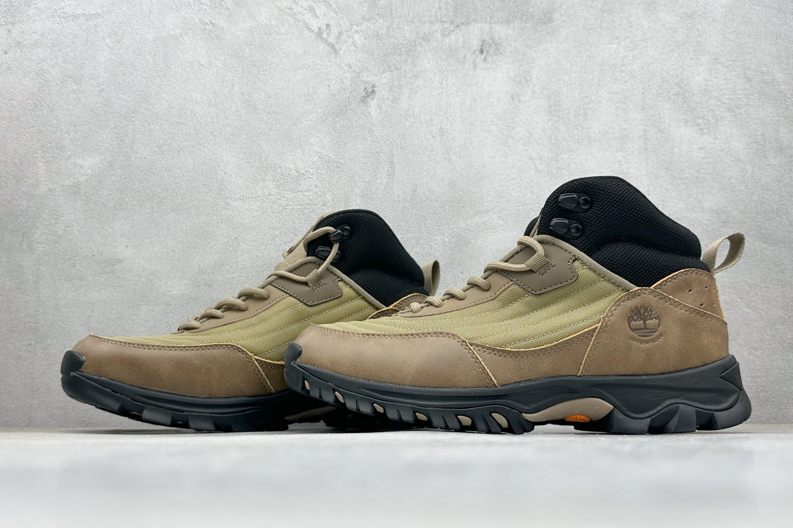 240 Timberland添柏岚/天伯伦户外高帮休闲大黄靴系列 TB-OA6CH5-EMI