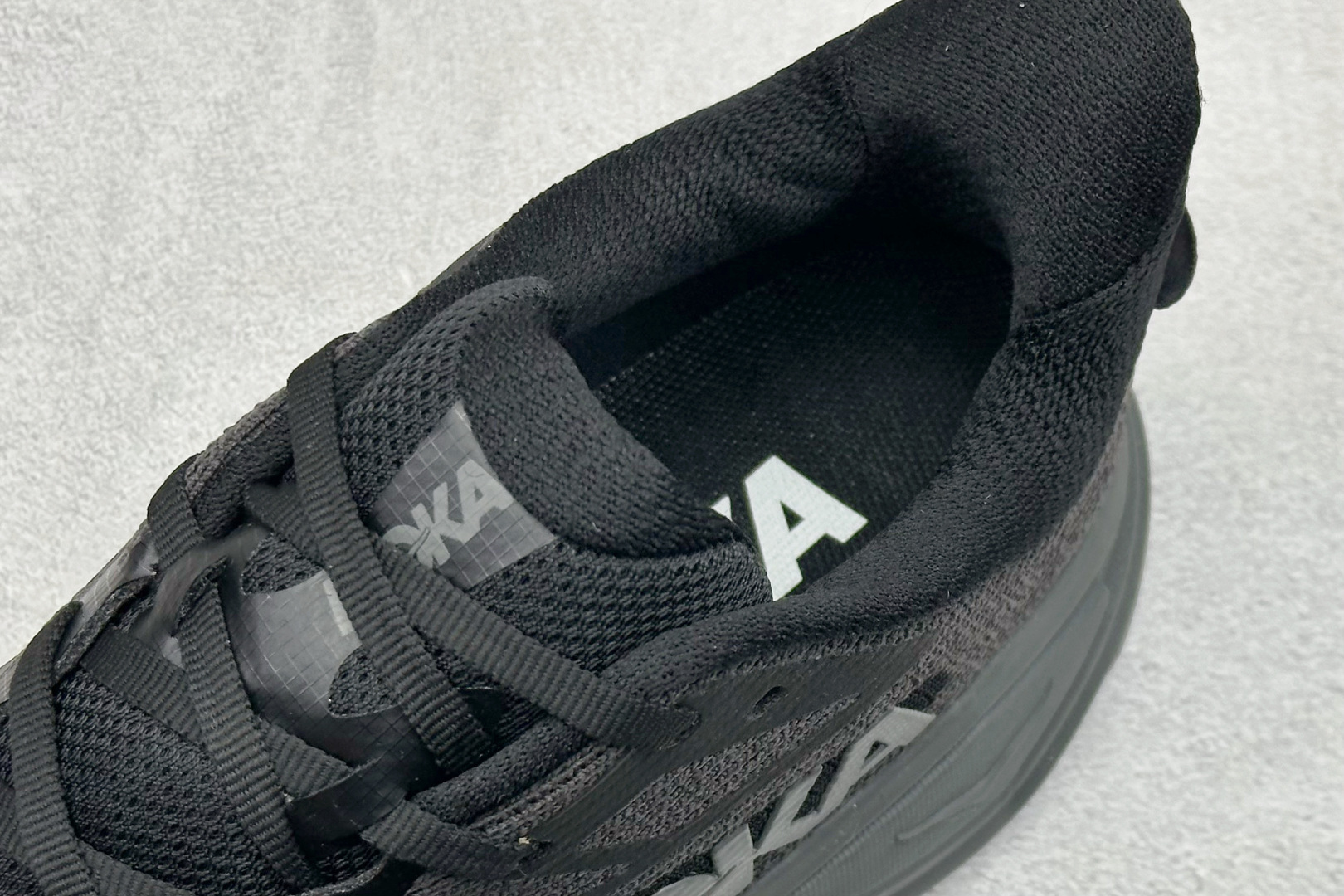 180 HOKA ONE ONE Challenger 8 织物减震防滑耐磨透气 低帮跑步鞋 1168716/BCKT