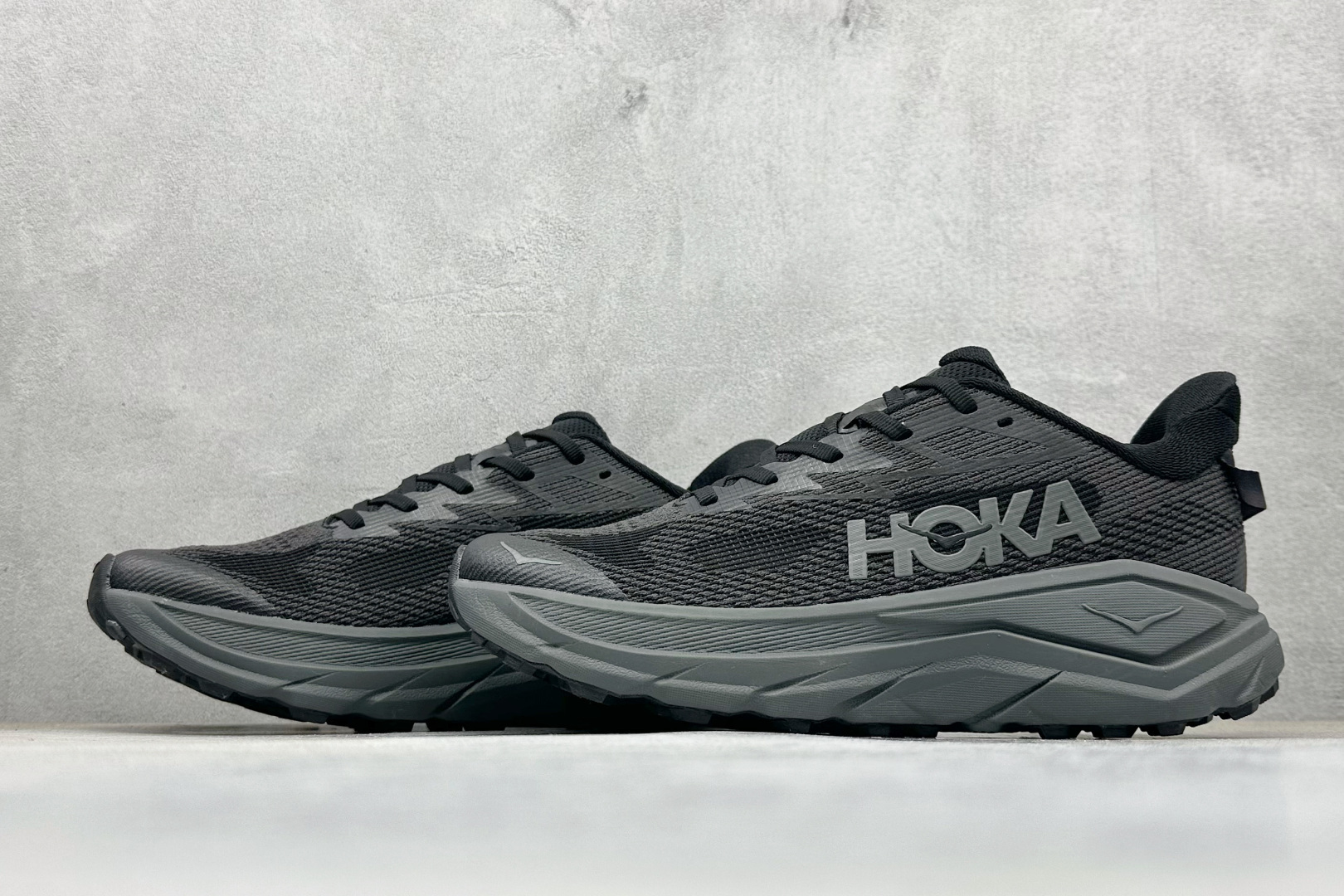 180 HOKA ONE ONE Challenger 8 织物减震防滑耐磨透气 低帮跑步鞋 1168716/BCKT