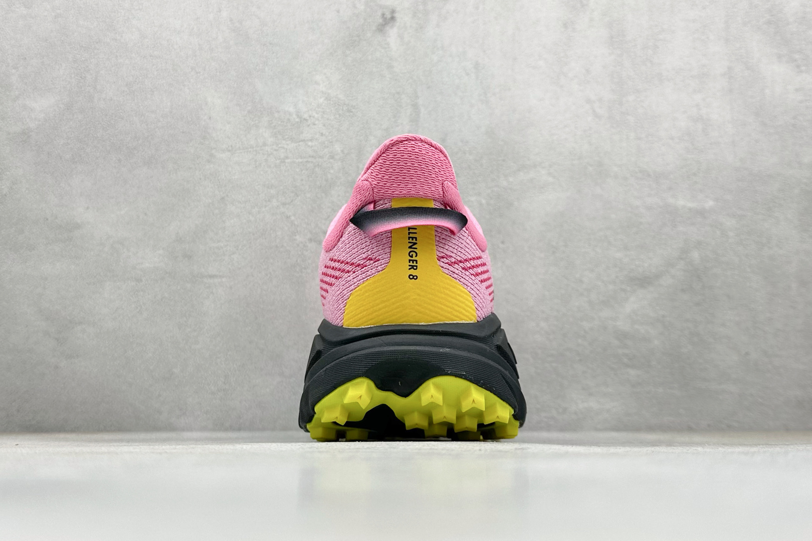 180 HOKA ONE ONE Challenger 8 织物减震防滑耐磨透气 低帮跑步鞋 1168717/NNR