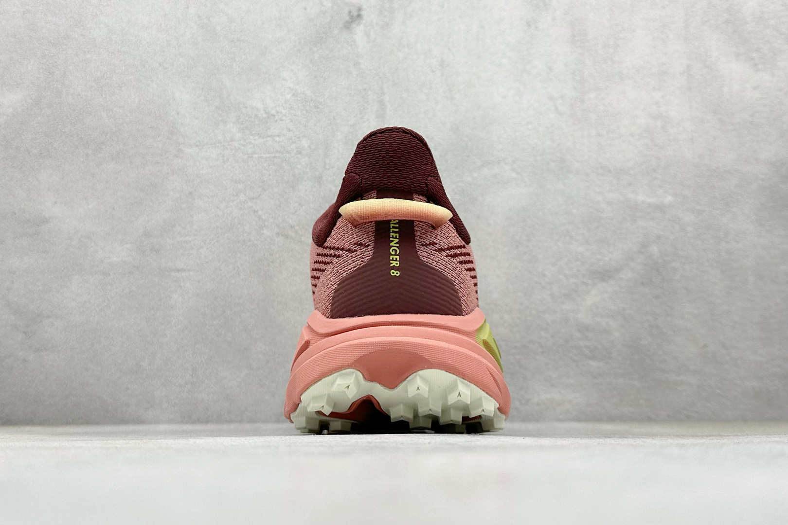 180 HOKA ONE ONE Challenger 8 织物减震防滑耐磨透气 低帮跑步鞋 1168717/BS