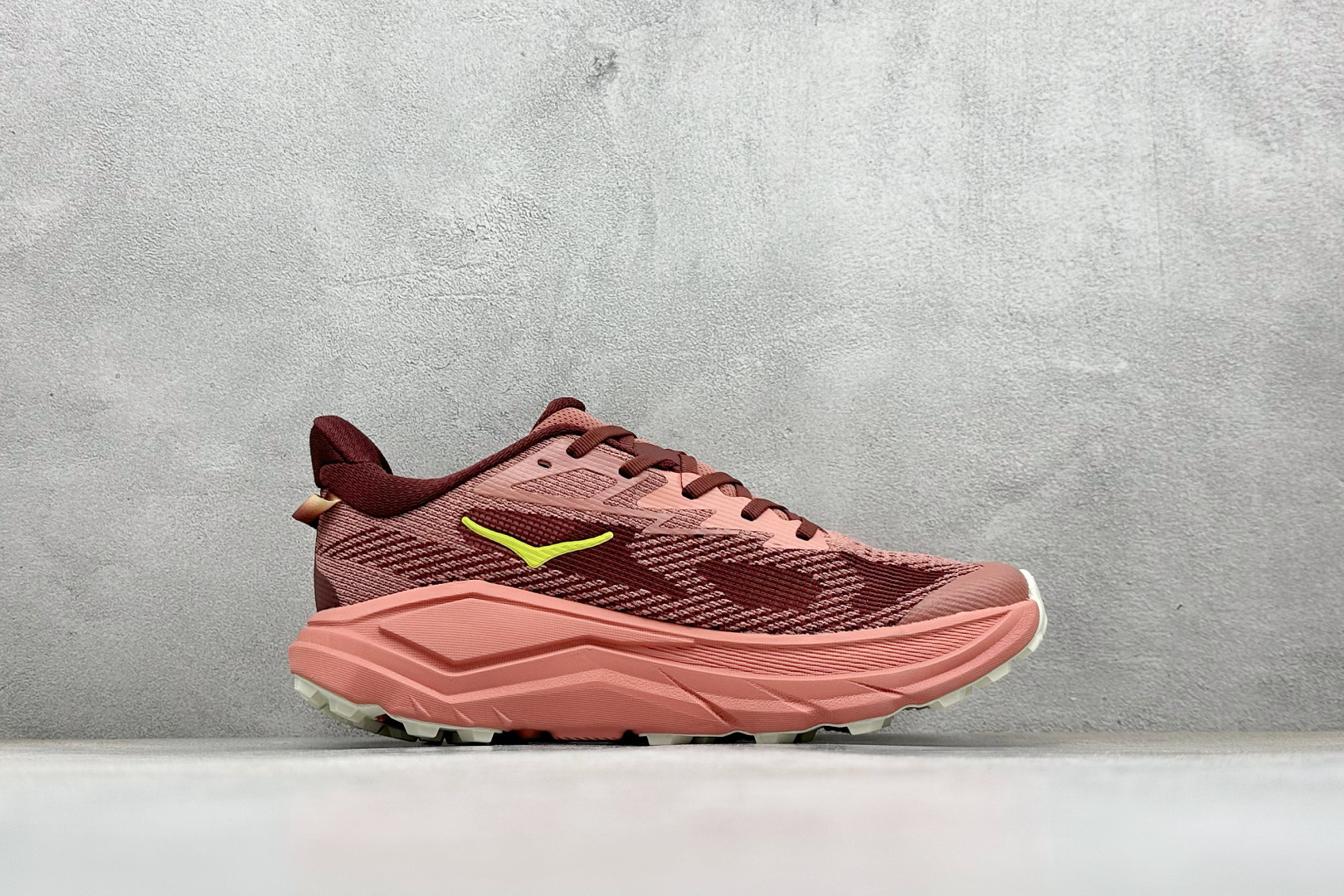 180 HOKA ONE ONE Challenger 8 织物减震防滑耐磨透气 低帮跑步鞋 1168717/BS