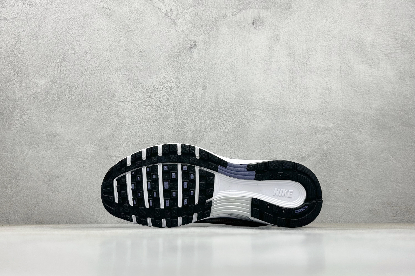 200 Nike P-6000 Prm 复古休闲运动老爹鞋 BV1021-014