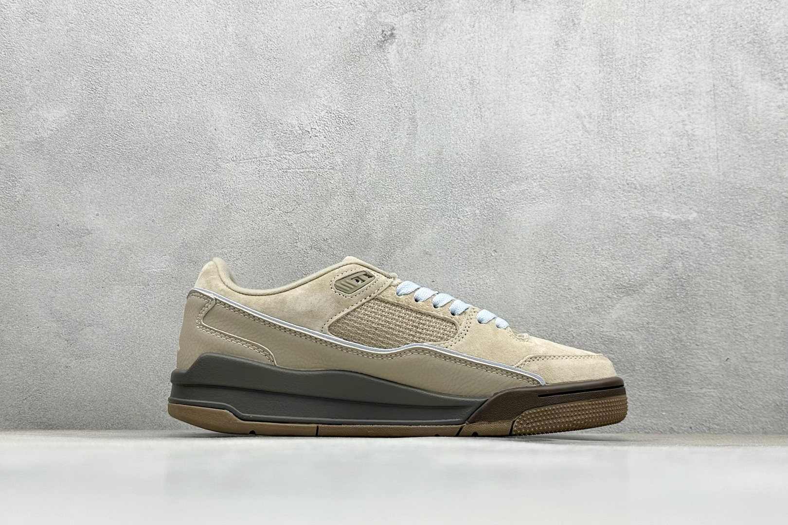 180 Jordan FLIGHT COURT SP 低帮板鞋 出品 极力推荐 Air Jordan AJ4 Retro IO7612-220