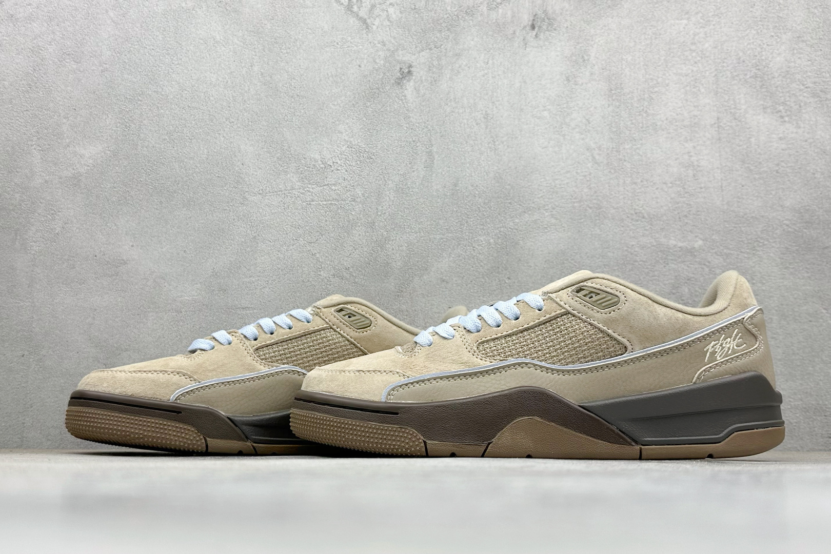 180 Jordan FLIGHT COURT SP 低帮板鞋 出品 极力推荐 Air Jordan AJ4 Retro IO7612-220