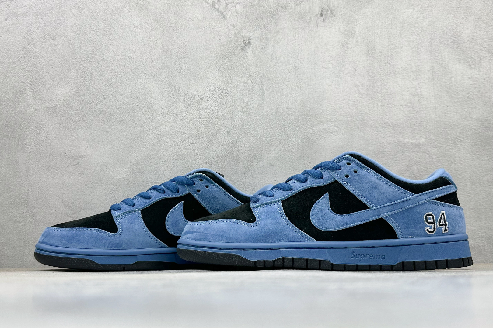 200 Supreme x 94Nike Dunk SB Dunk Low 黑篮低帮休闲滑板鞋 HQ8487-400