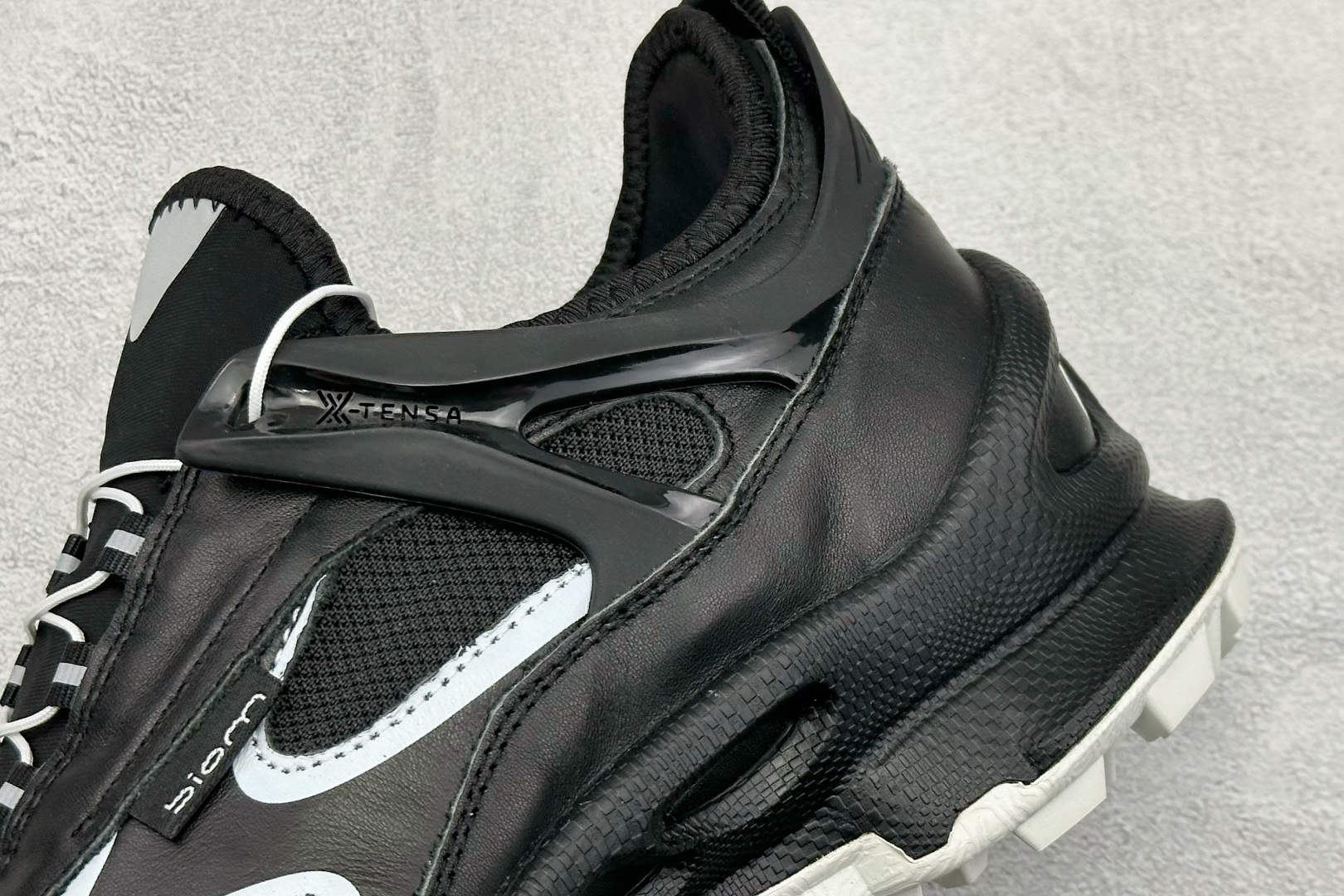 280 Ecco/爱步 健步BIOMC踪迹3代 官网新品 皮面户外防水休闲运动男鞋 803384