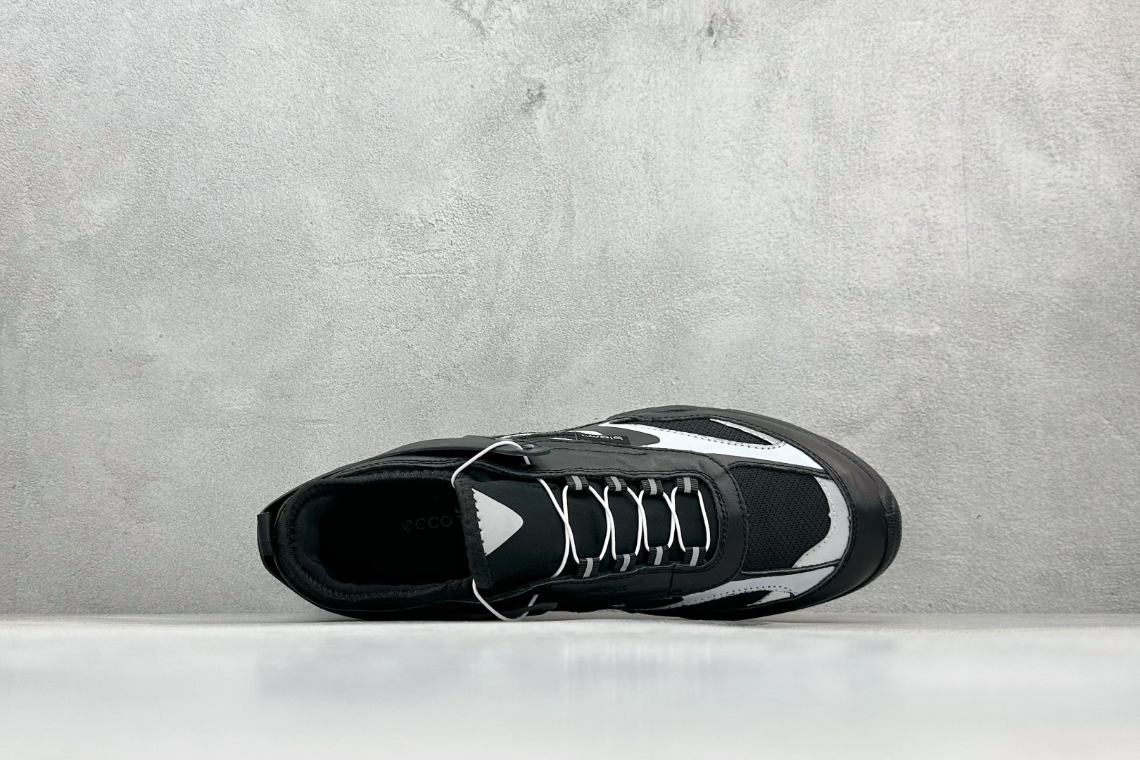 280 Ecco/爱步 健步BIOMC踪迹3代 官网新品 皮面户外防水休闲运动男鞋 803384