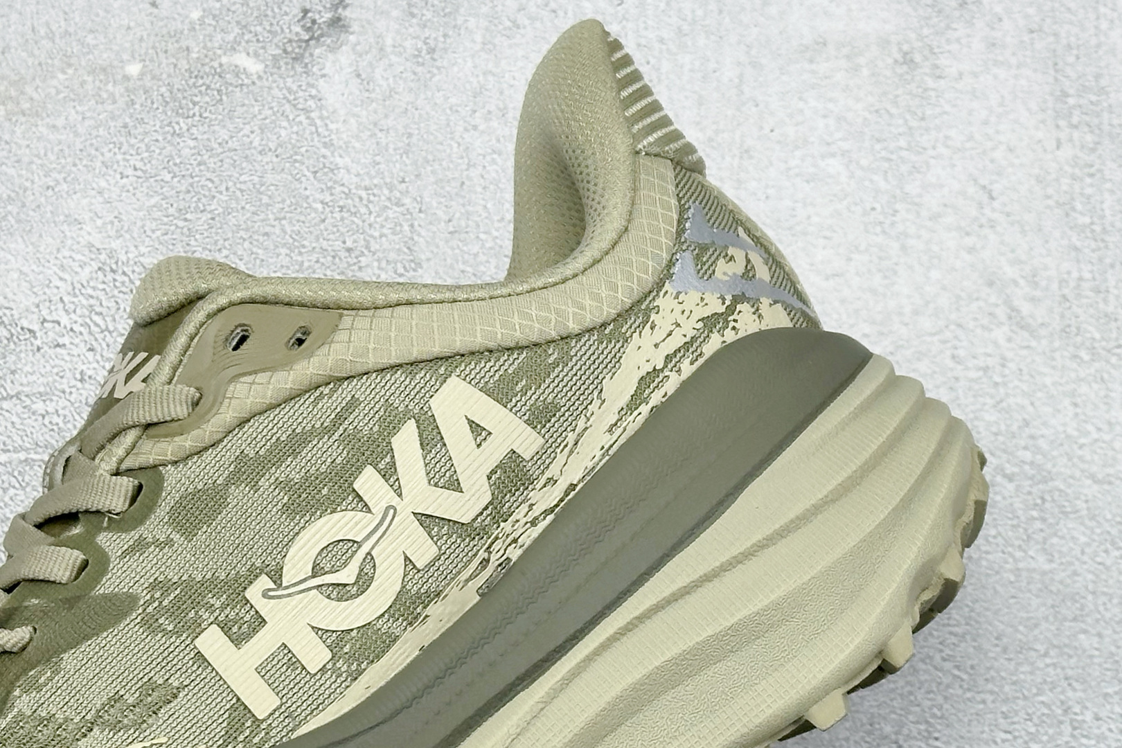 180 Hoka One One StinSon 7 低帮厚底轻量透气网纱休闲运动慢跑鞋 1141530-OSH