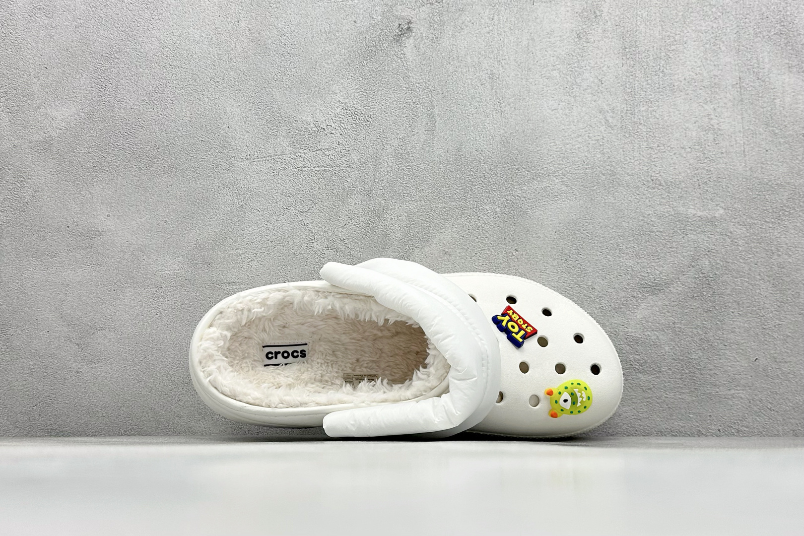 120 Crocs卡骆驰 明星加绒 透气洞洞运动凉鞋 透明防水袋包装