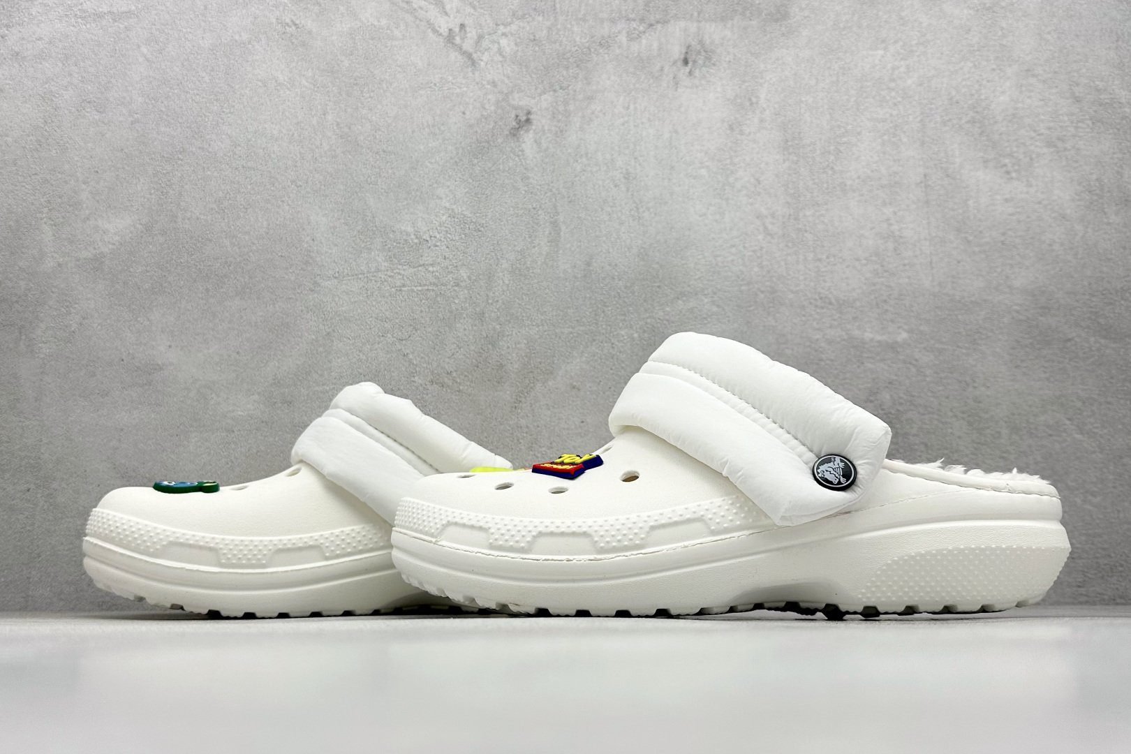 120 Crocs卡骆驰 明星加绒 透气洞洞运动凉鞋 透明防水袋包装