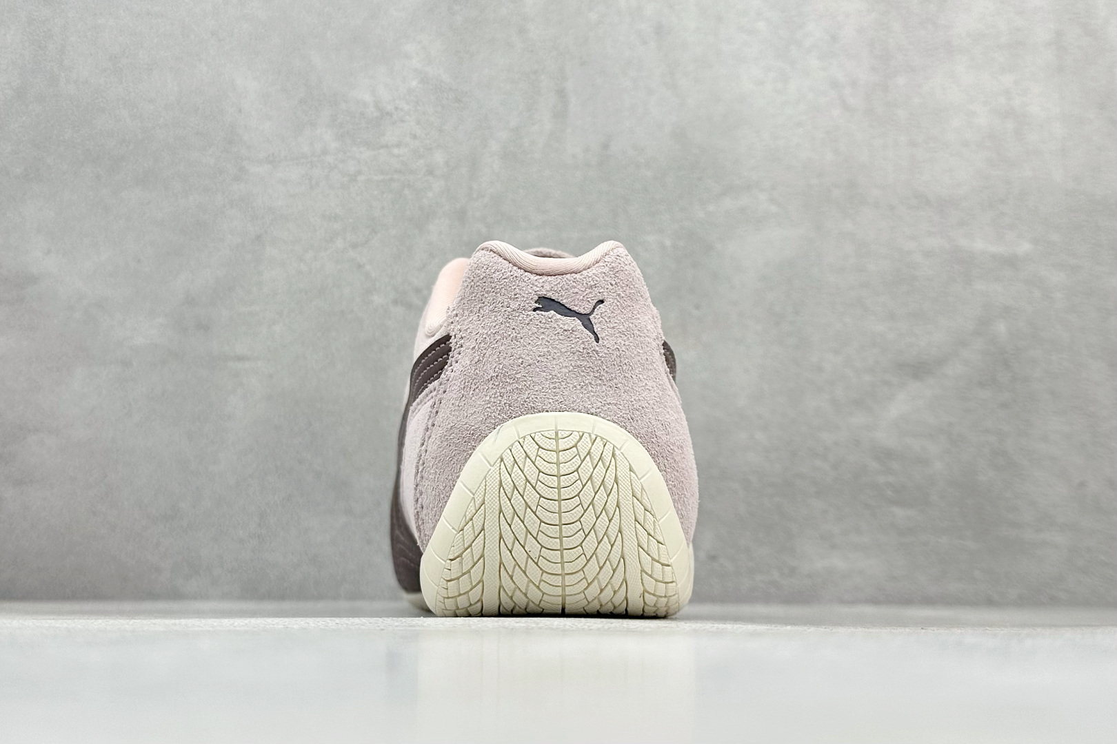 CS版Puma Speedcet OG 彪马低帮复古运动休闲赛车跑鞋 以趣味十足又前卫复古的设计引领潮流