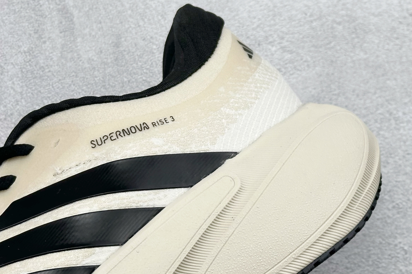 180 Adidas Adizero Adios Pro 4 阿迪达斯 耐磨减震专业跑步鞋 JR7175