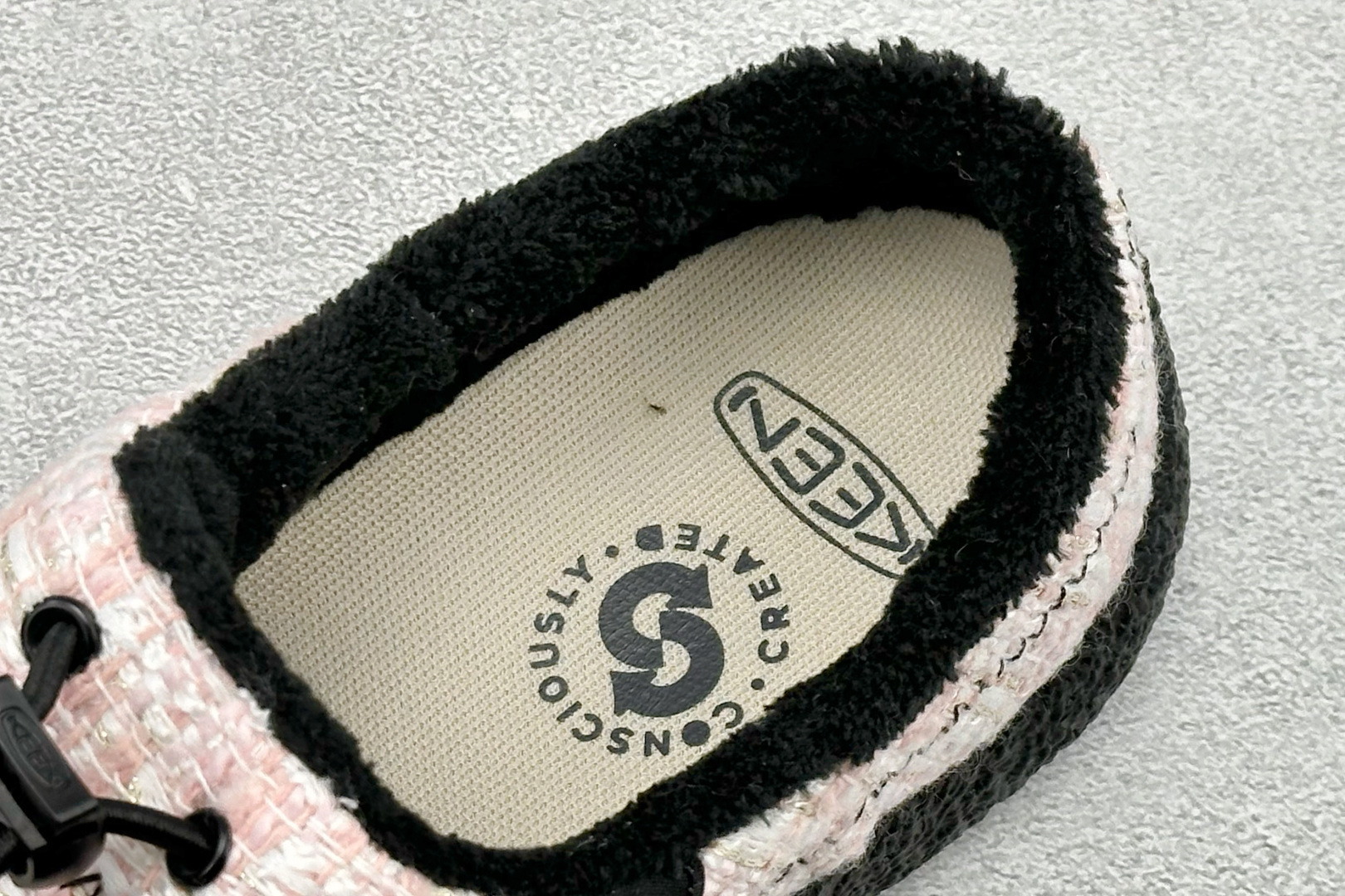 190 GX版KEEN Howser 3 Slide 小羊蹄 保暖舒适 户外休闲 防滑耐磨 低帮 生活休闲鞋 1031041