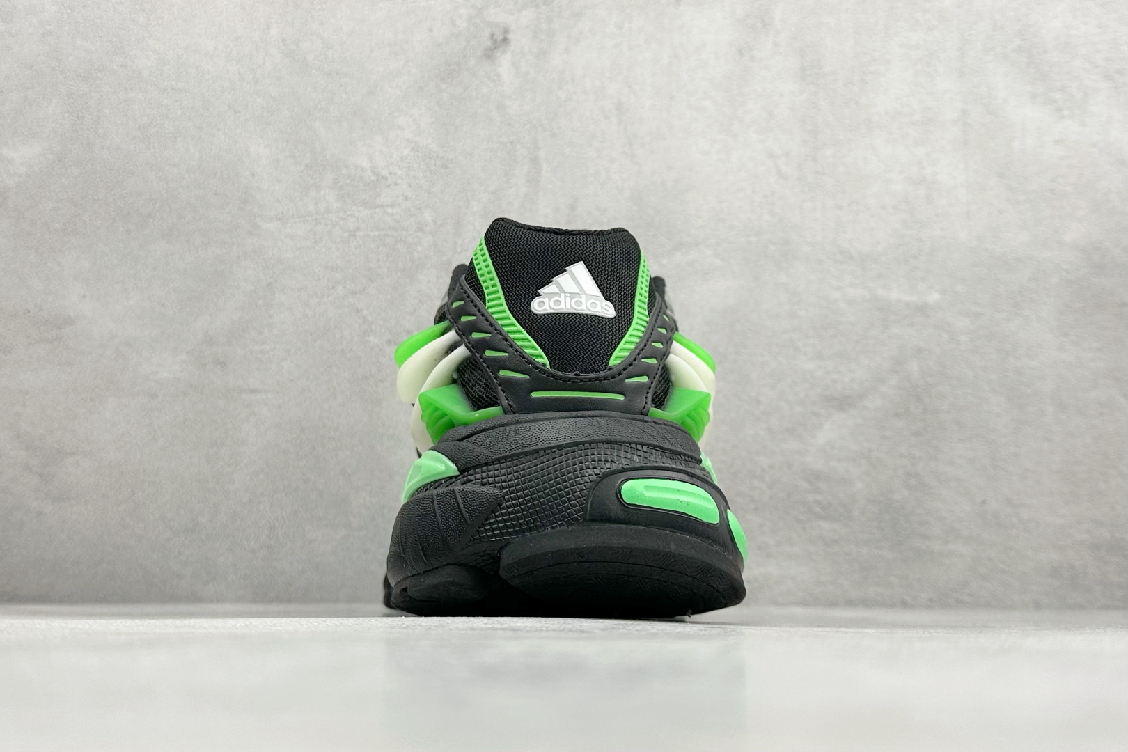 240 Adidas Originals Adistar Jellyfish 阿迪复古舒适防滑减震运动鞋 JP9266