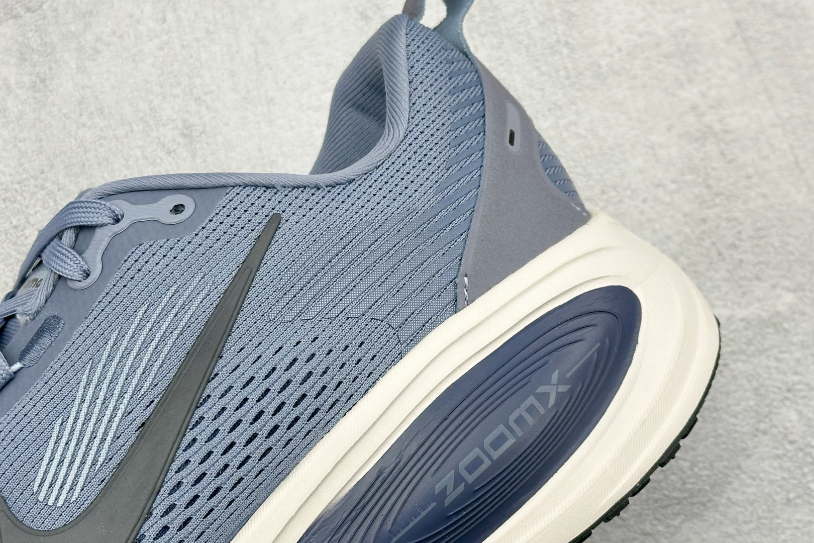 💰 RS版 NK Zoom VOMERO 18 网面透气轻量跑鞋外贸专供订单 原厂折返国内销售 国外专柜