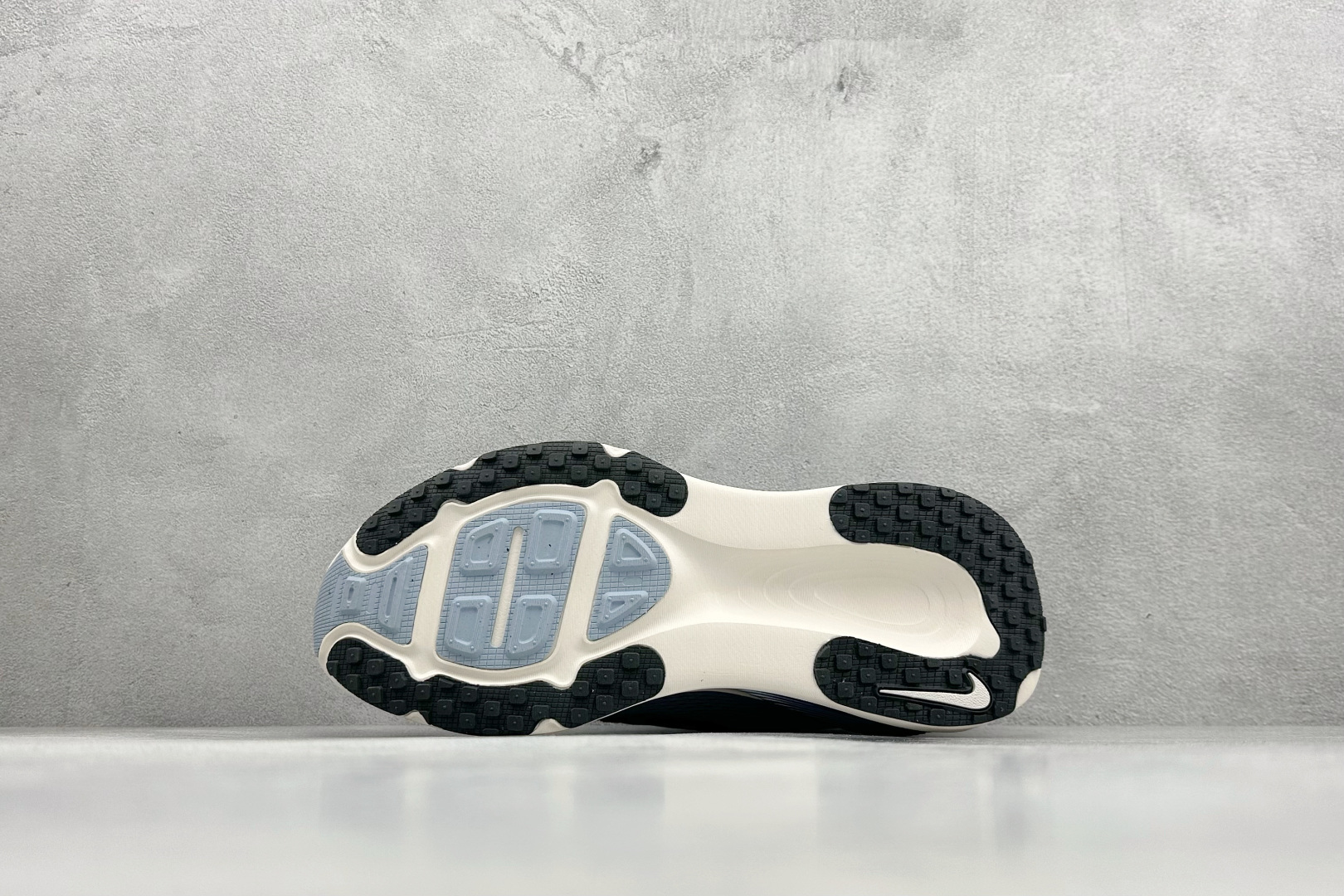 💰 RS版 NK Zoom VOMERO 18 网面透气轻量跑鞋外贸专供订单 原厂折返国内销售 国外专柜