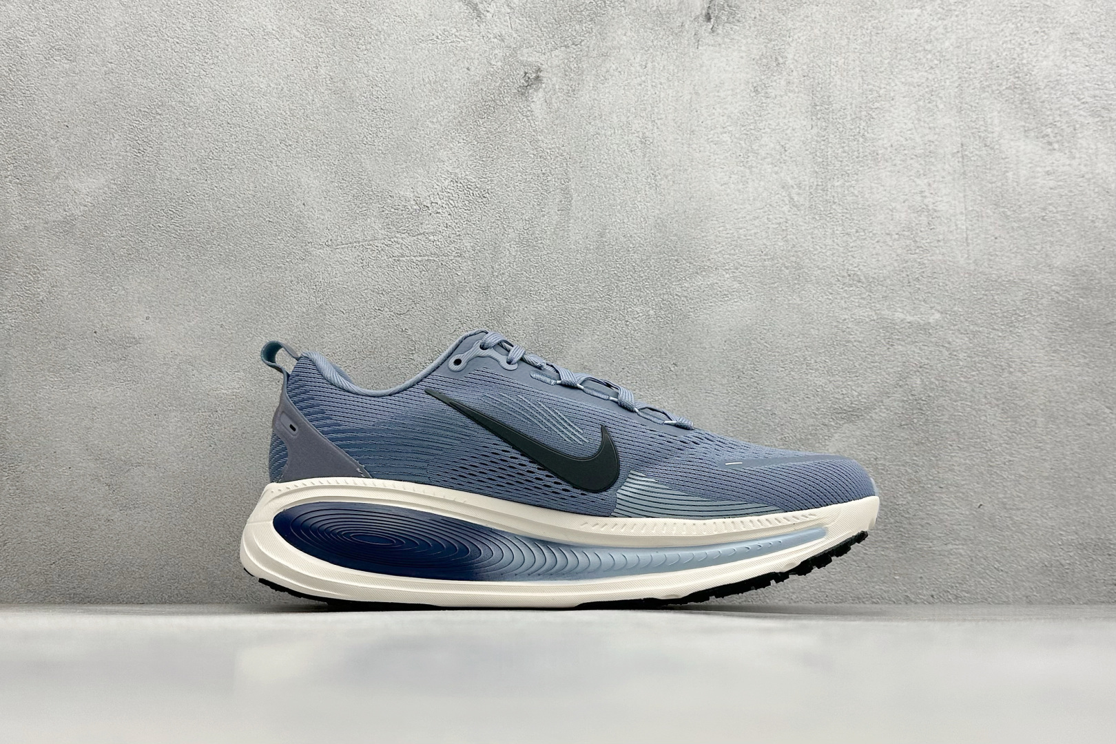 💰 RS版 NK Zoom VOMERO 18 网面透气轻量跑鞋外贸专供订单 原厂折返国内销售 国外专柜