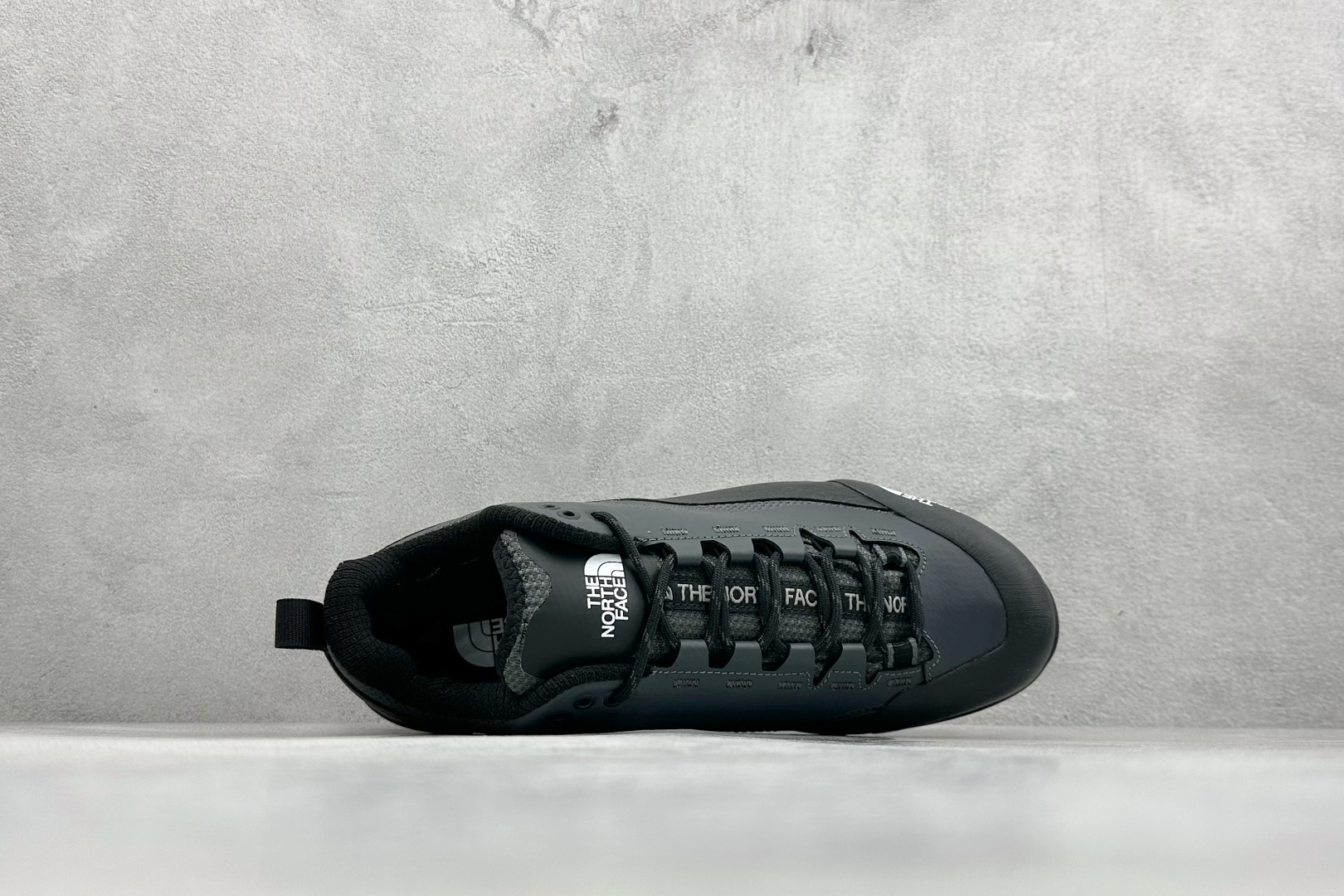 260 北面M VERTO ALPINE MID GORE-TEX低帮户外防水机能鞋 NFOA83NBMN-383