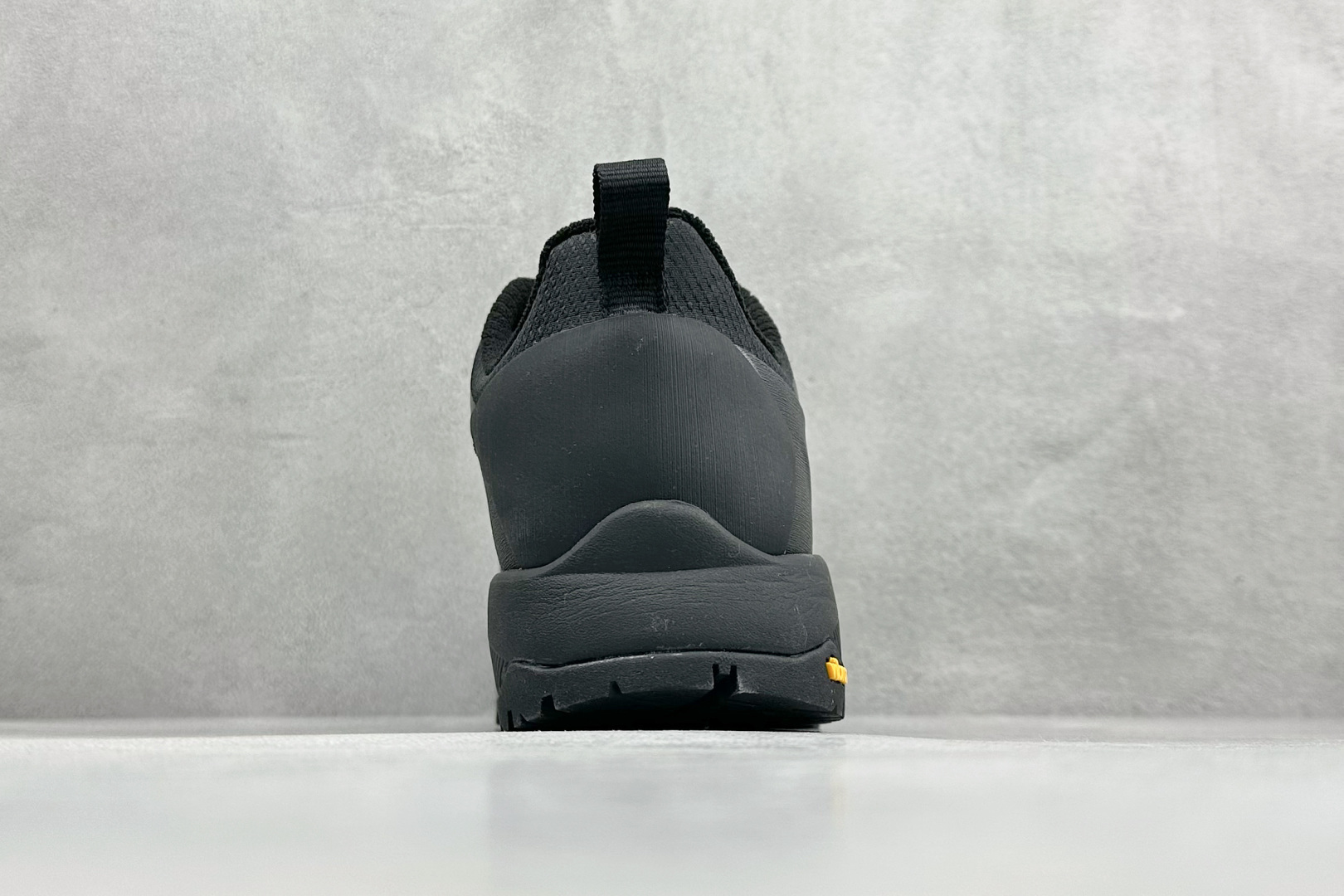 260 北面M VERTO ALPINE MID GORE-TEX低帮户外防水机能鞋 NFOA83NBMN8-382