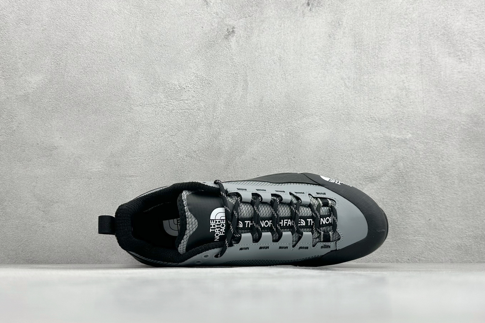 260 北面M VERTO ALPINE MID GORE-TEX低帮户外防水机能鞋 NFOA83NBMN8-384