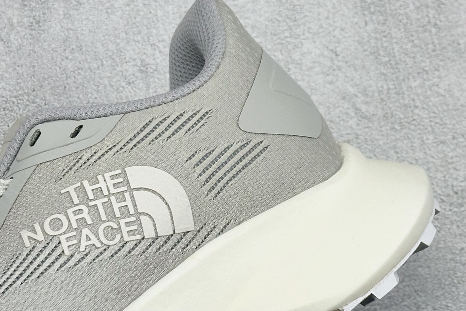 180 北面 M VECTIV ENDURIS 4 圆头系带减震耐磨低帮徒步鞋 NS97R03D