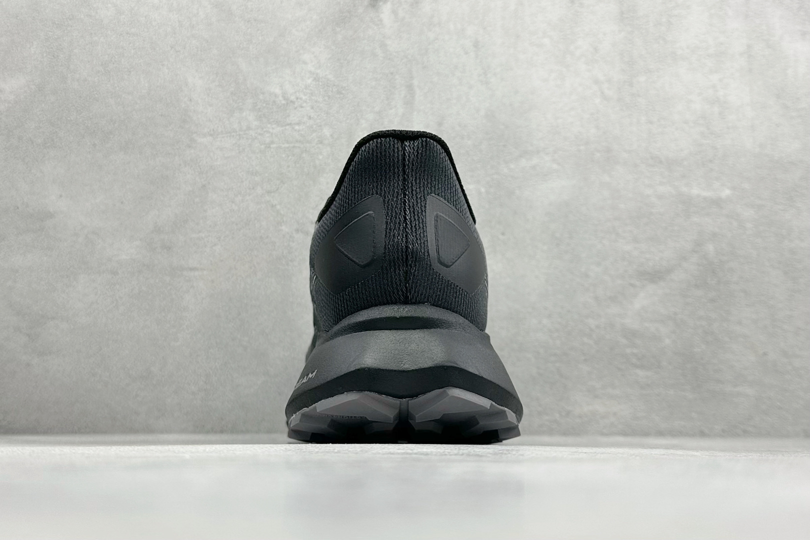 180 北面 M VECTIV ENDURIS 4 圆头系带减震耐磨低帮徒步鞋 NFOA8AEP-W90