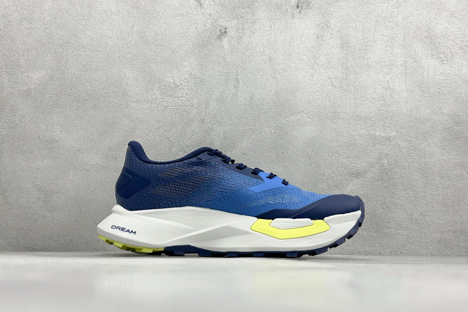 180 北面 M VECTIV ENDURIS 4 圆头系带减震耐磨低帮徒步鞋 NS97R03C