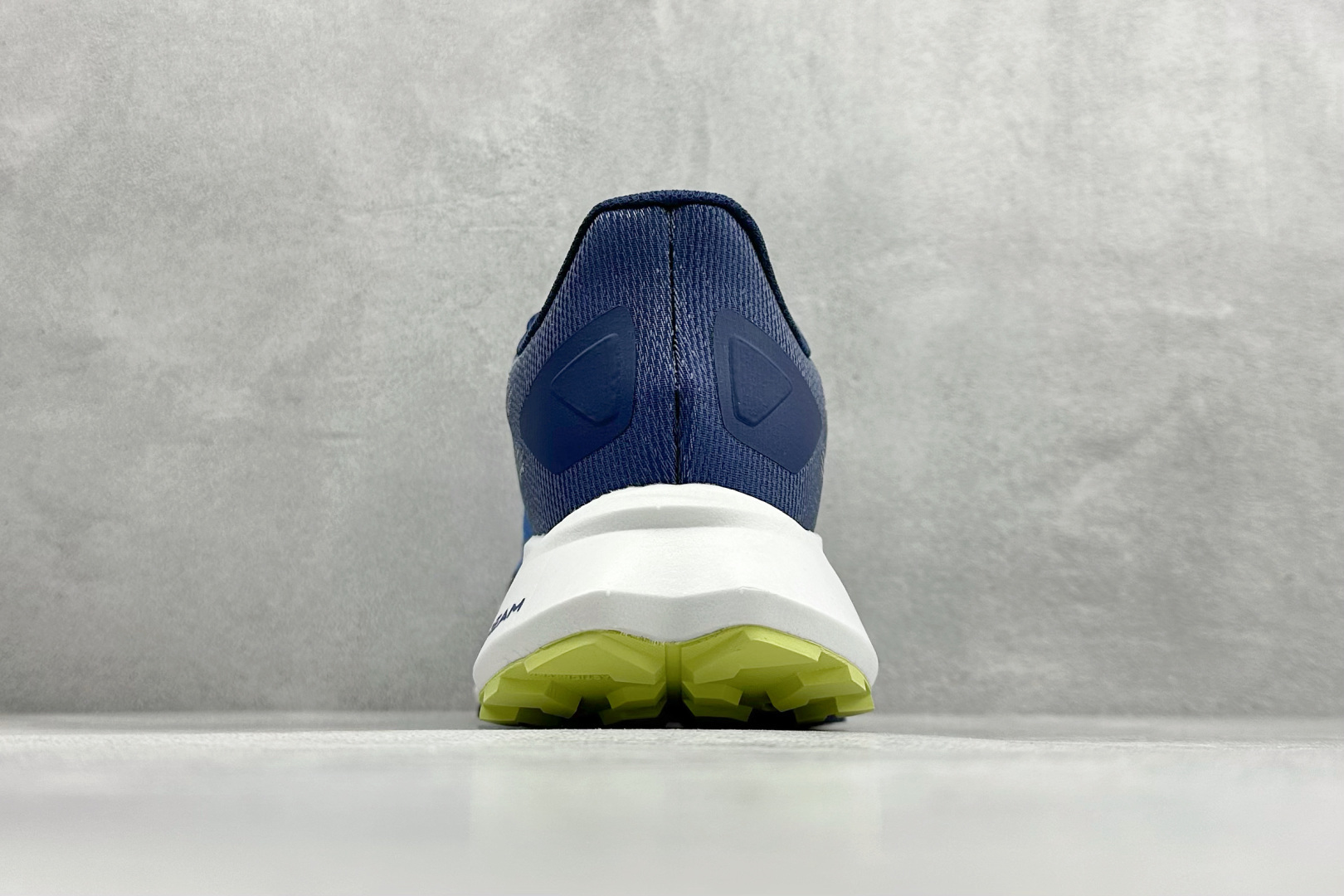 180 北面 M VECTIV ENDURIS 4 圆头系带减震耐磨低帮徒步鞋 NS97R03C