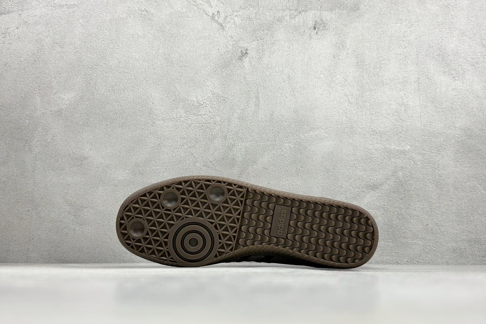 140 Addis Original Samba 复古桑巴板鞋 KJ8858