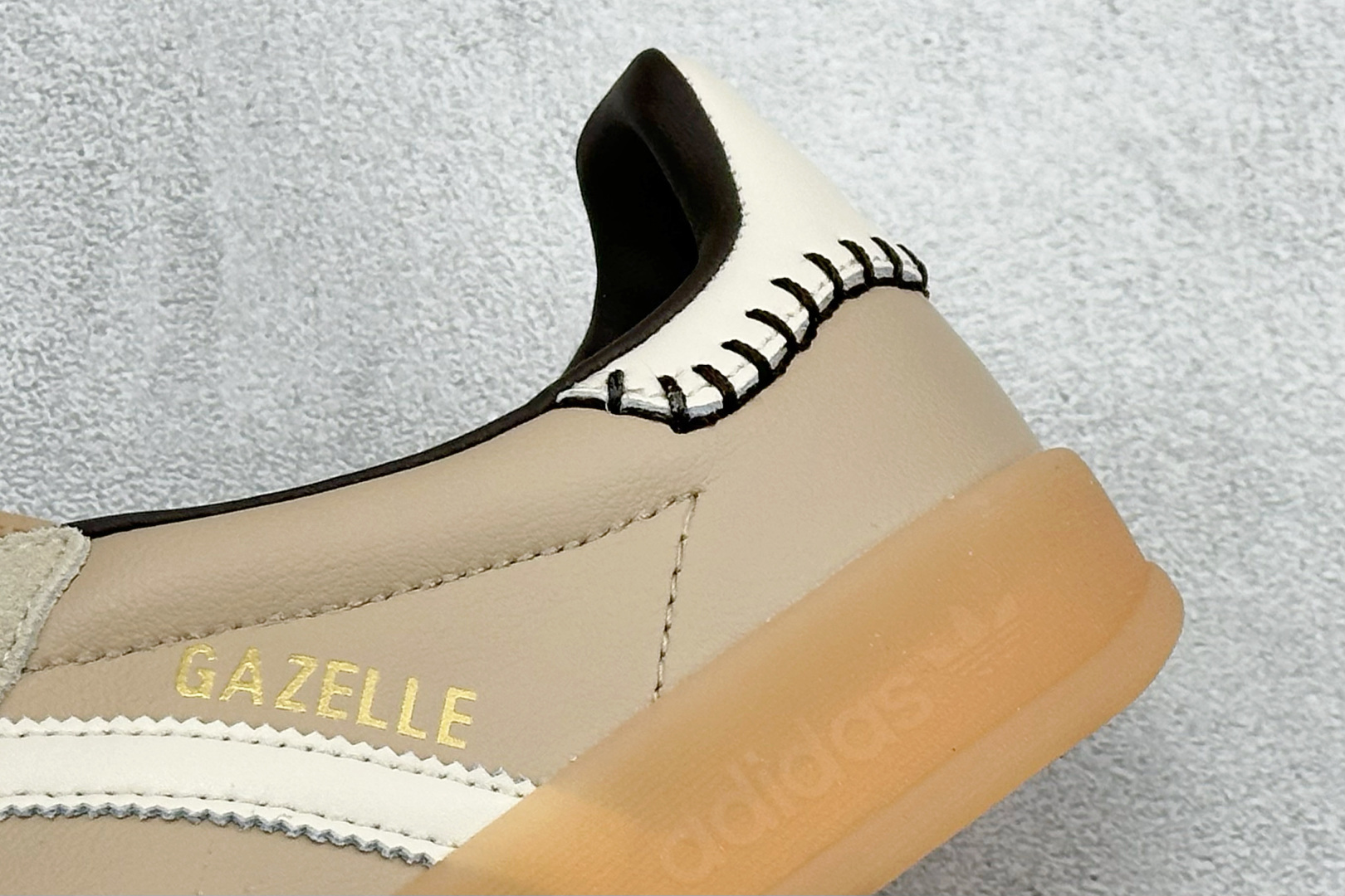 160 Adidas Originals Gazelle Indoor 三叶草复古休闲防滑耐磨低帮板鞋 JQ1751