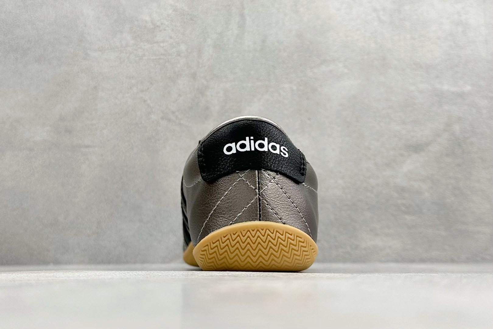 150 Adidas Grand Court 阿迪舒适百搭时尚简约低帮网球鞋 JQ9681