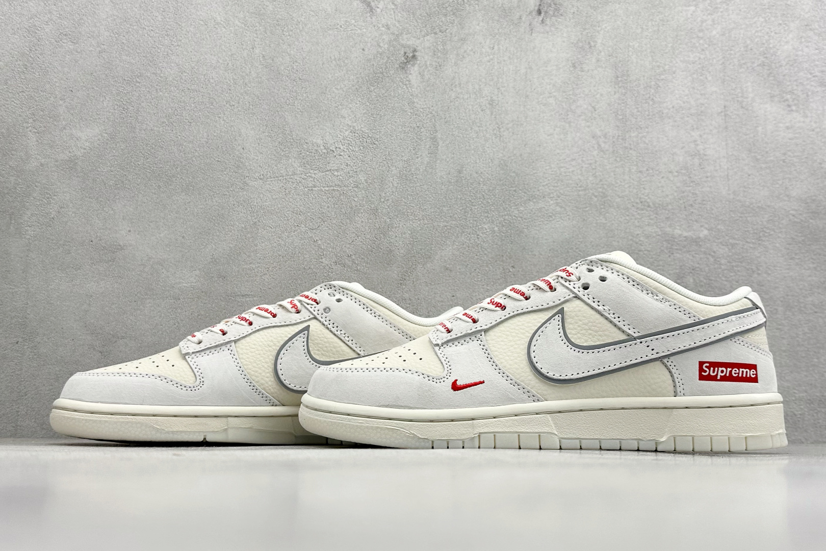 260 Nike SB Dunk Low Supreme联名 米灰猪八革 周年高端定制 低帮休闲板鞋 DN3168-007